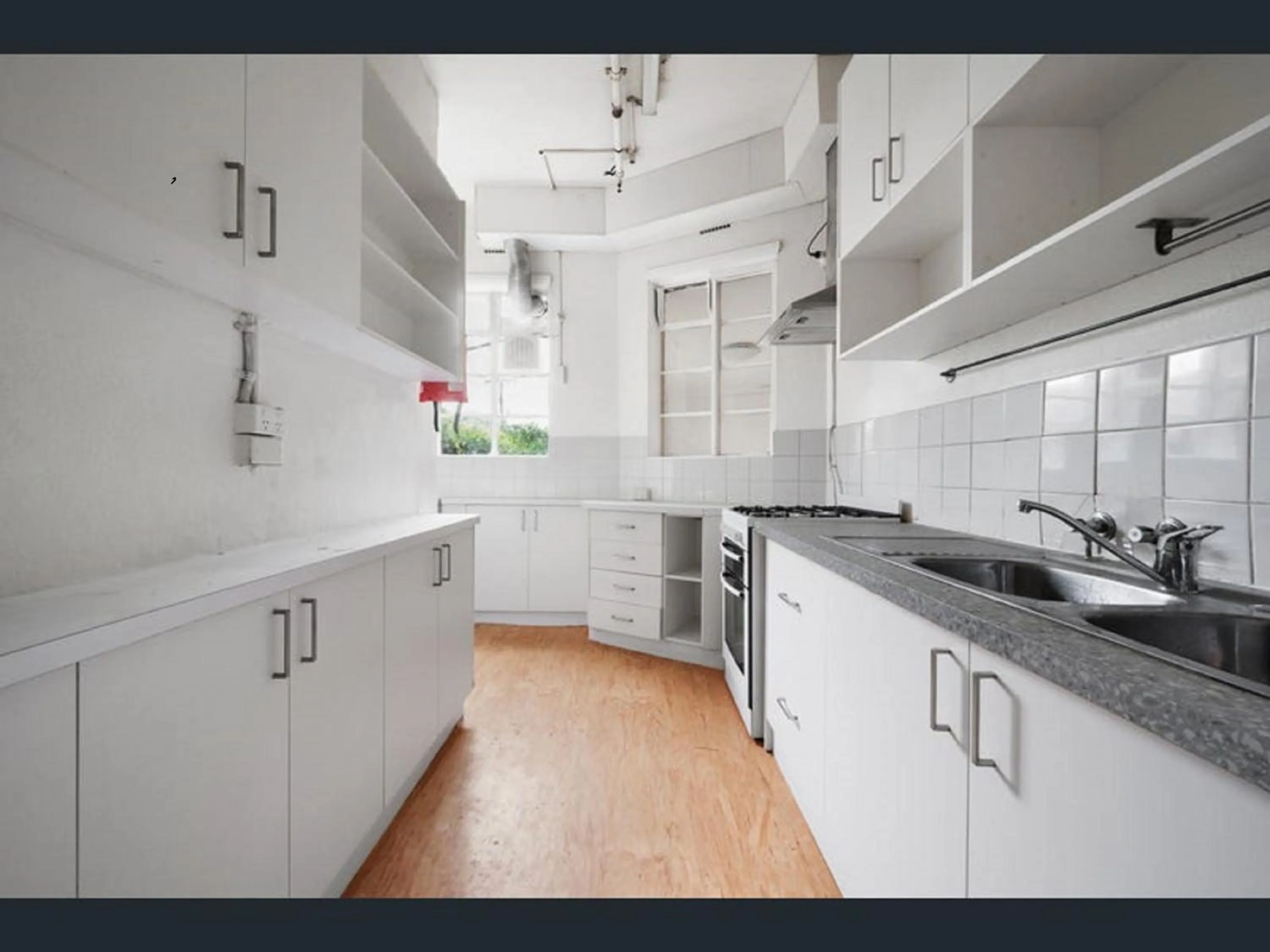 Kitchen or kitchenette in Richmond Private Rooms - 151 Hoddle Homestay