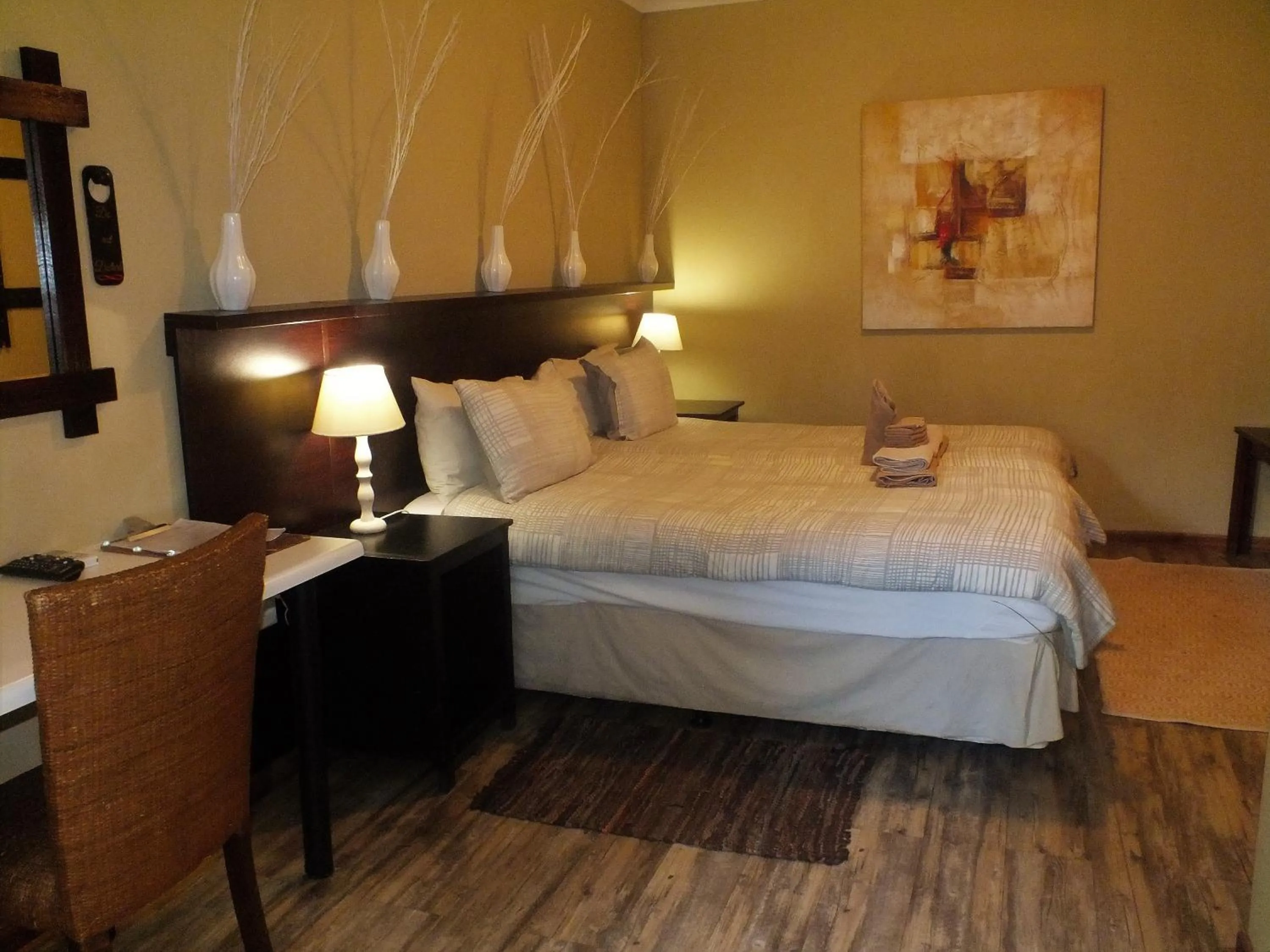 Bedroom, Bed in Uzuri Guesthouse CC