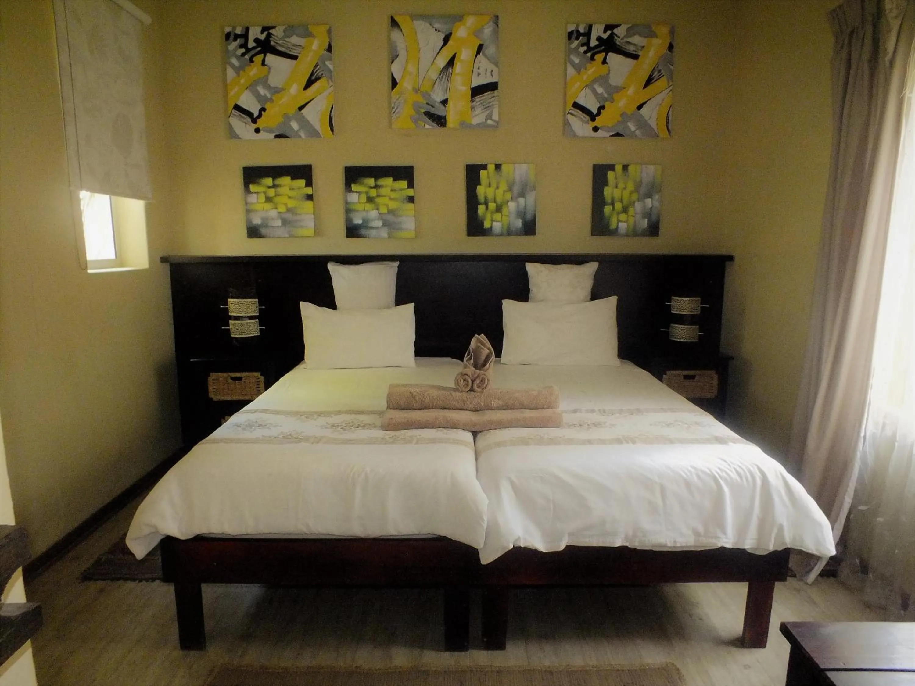 Bedroom, Bed in Uzuri Guesthouse CC