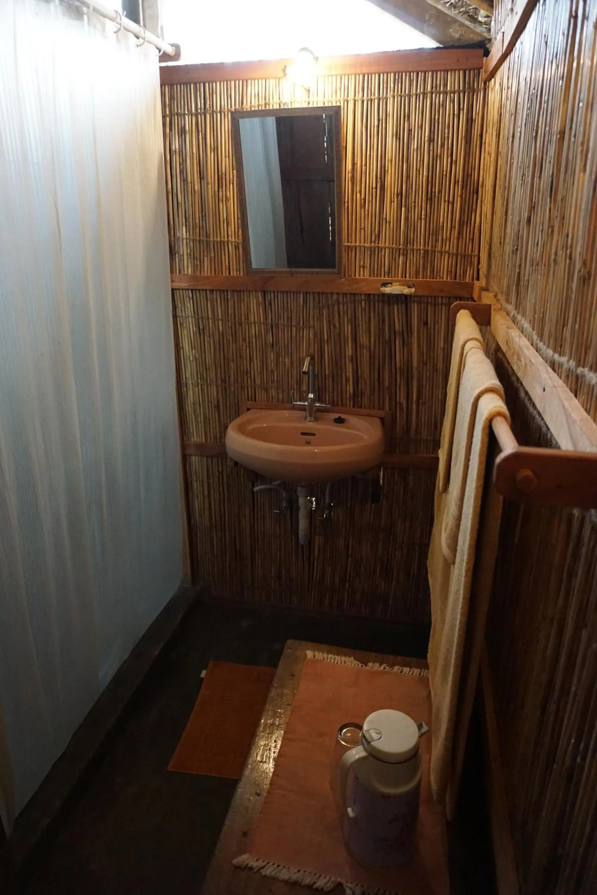 Toilet in Tiger Tops Tharu Lodge