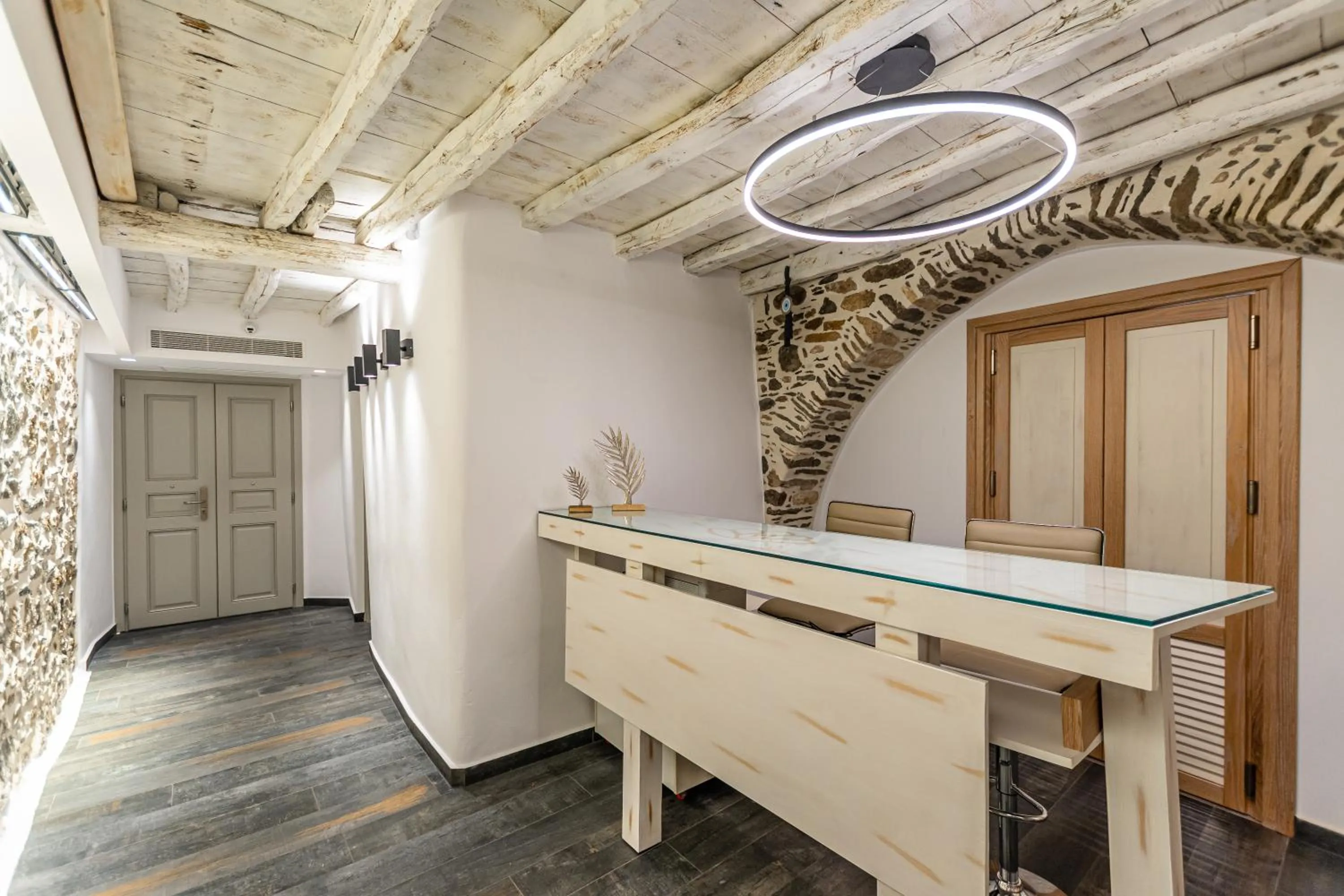 Property building in Mariet Naxos Elegant Suites