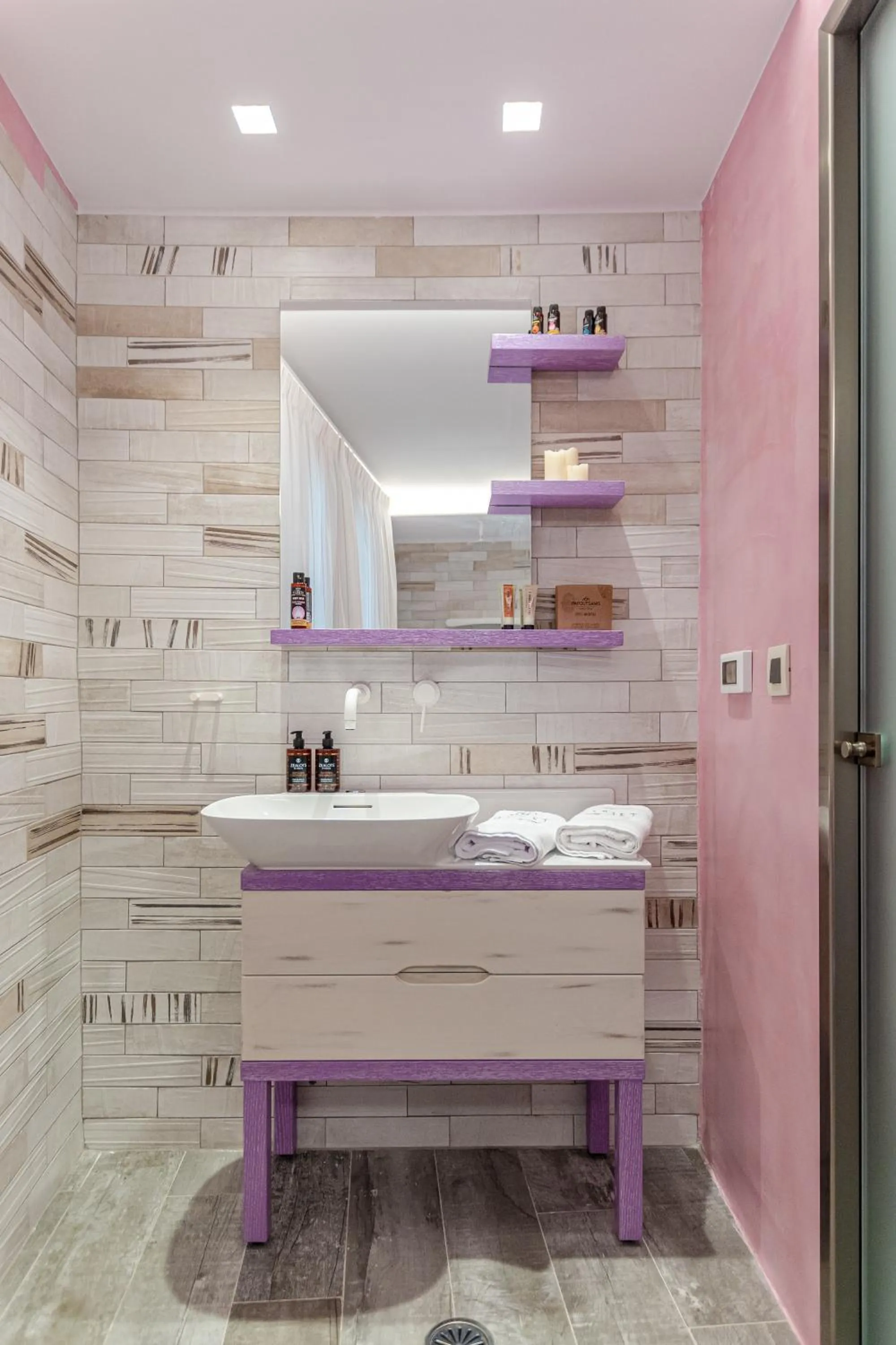 Bathroom in Mariet Naxos Elegant Suites