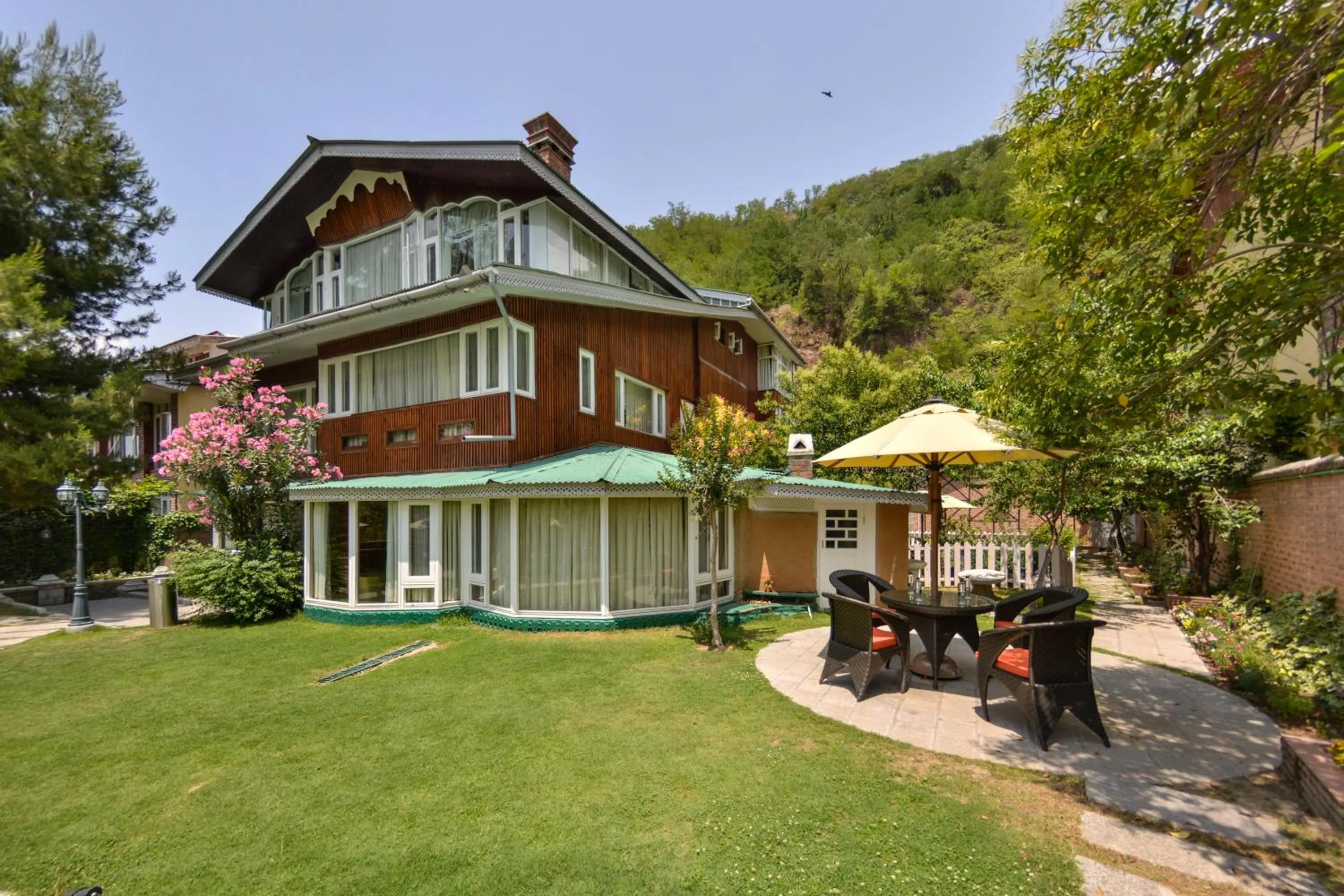 Property building in HOTEL METROPOLIS SRINAGAR