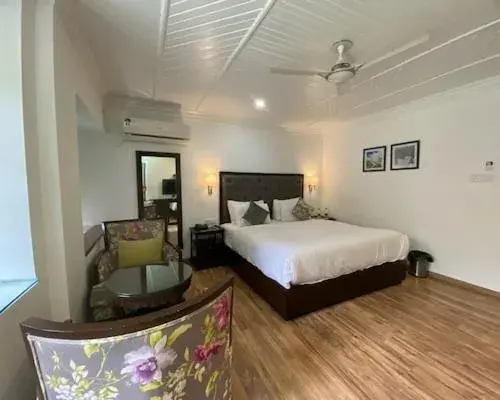 Deluxe Double Room in HOTEL METROPOLIS SRINAGAR Deluxe Double Room in HOTEL METROPOLIS SRINAGAR