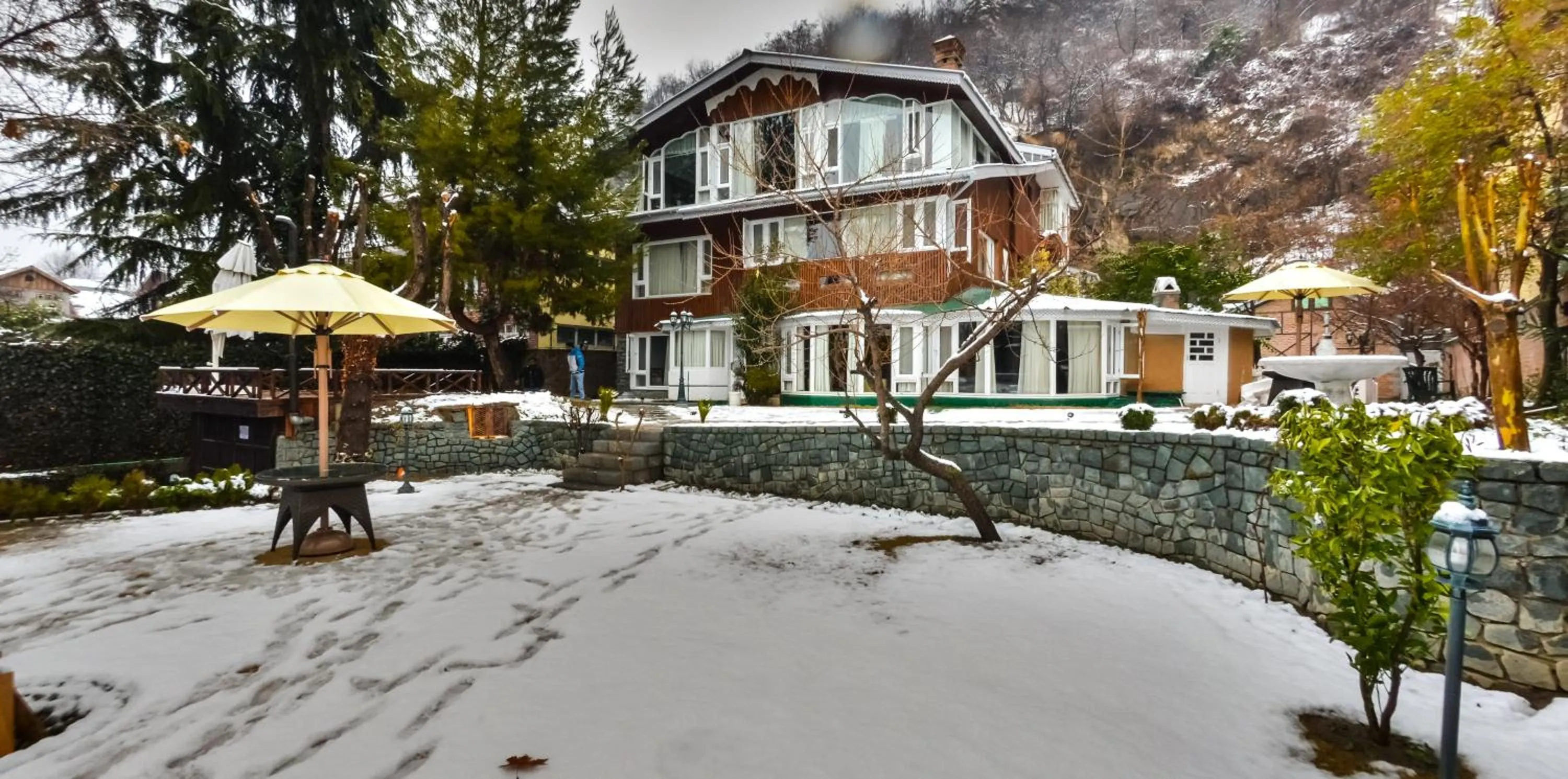 Property building in HOTEL METROPOLIS SRINAGAR