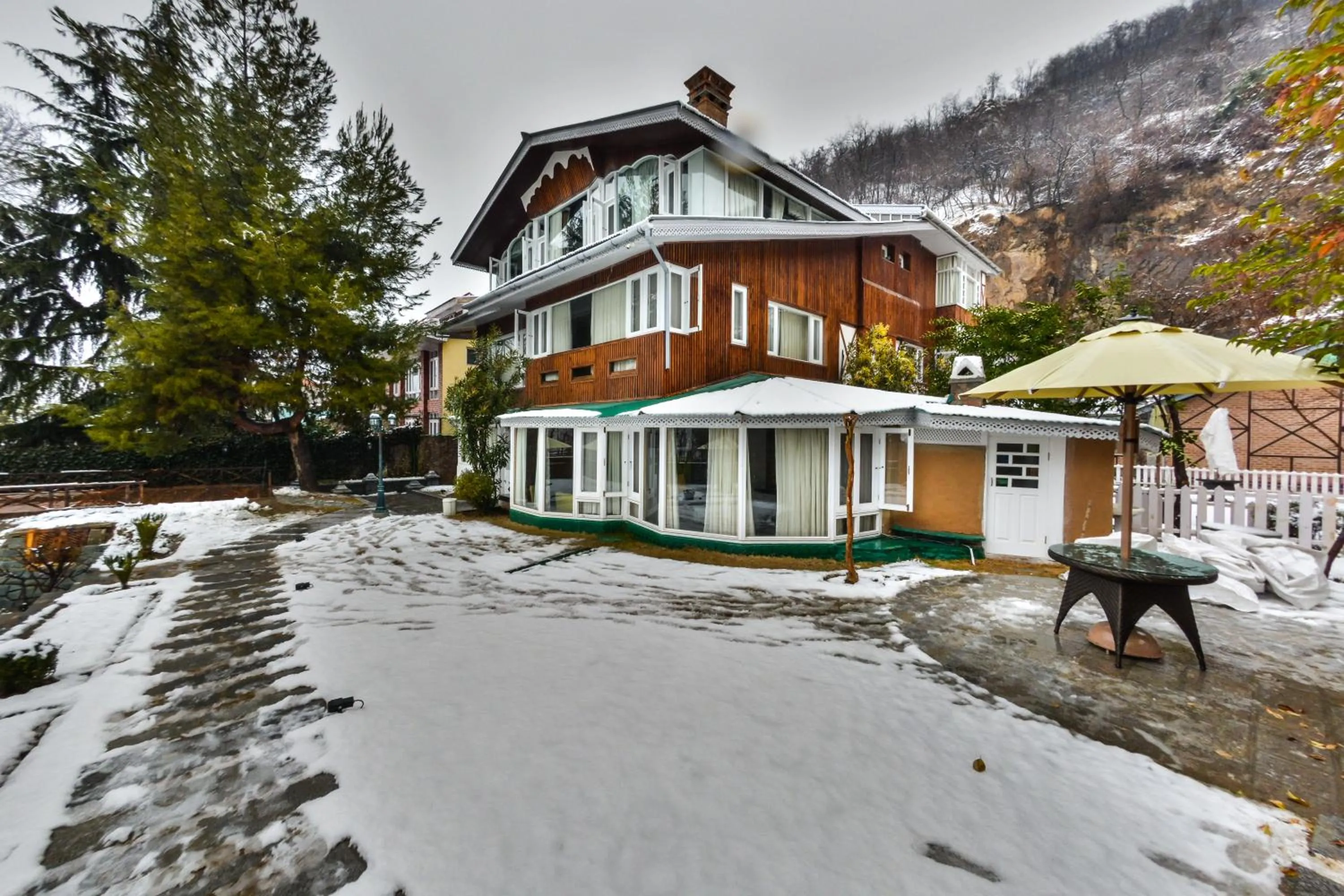 Winter in HOTEL METROPOLIS SRINAGAR