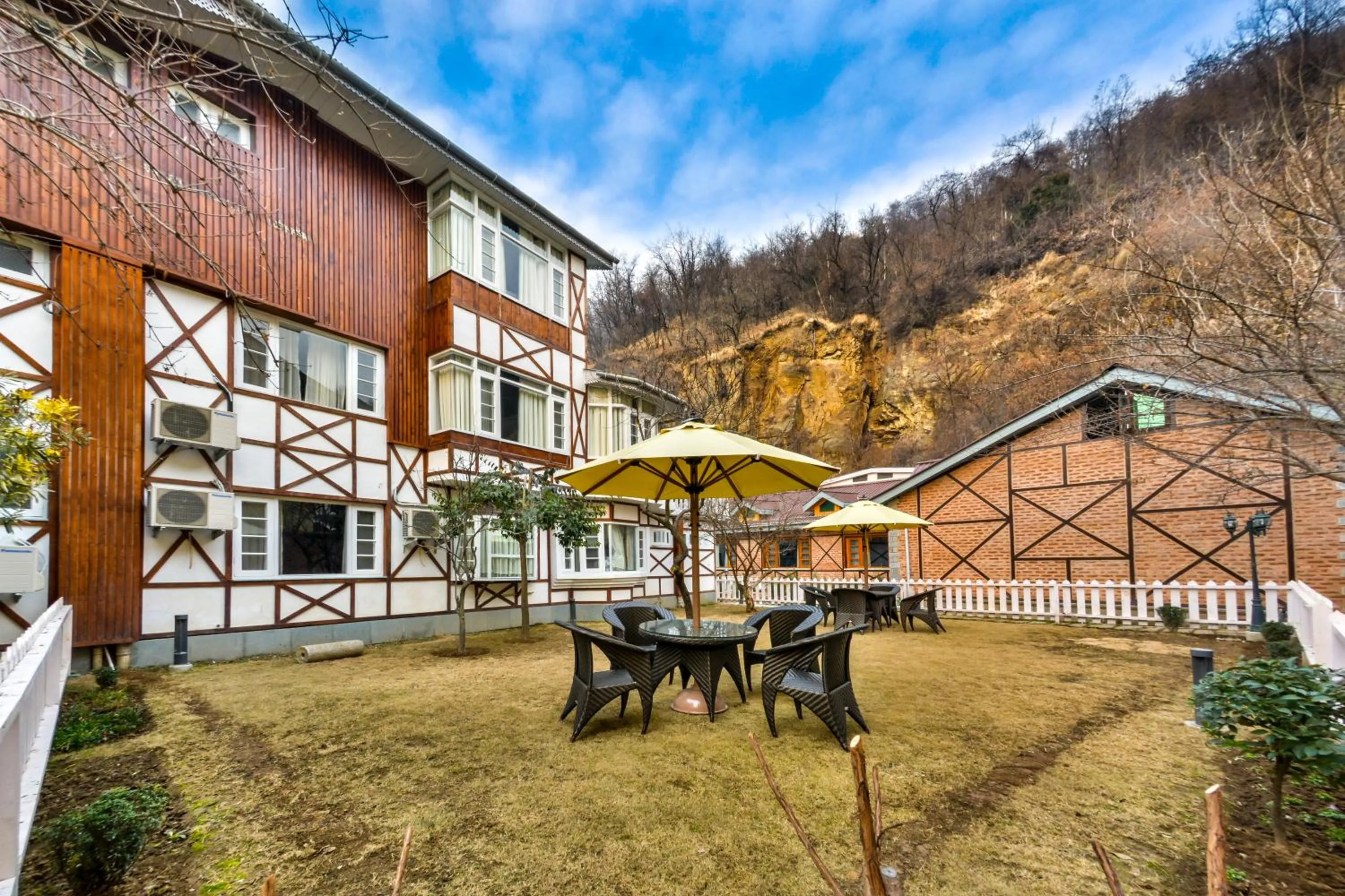 Property building in HOTEL METROPOLIS SRINAGAR