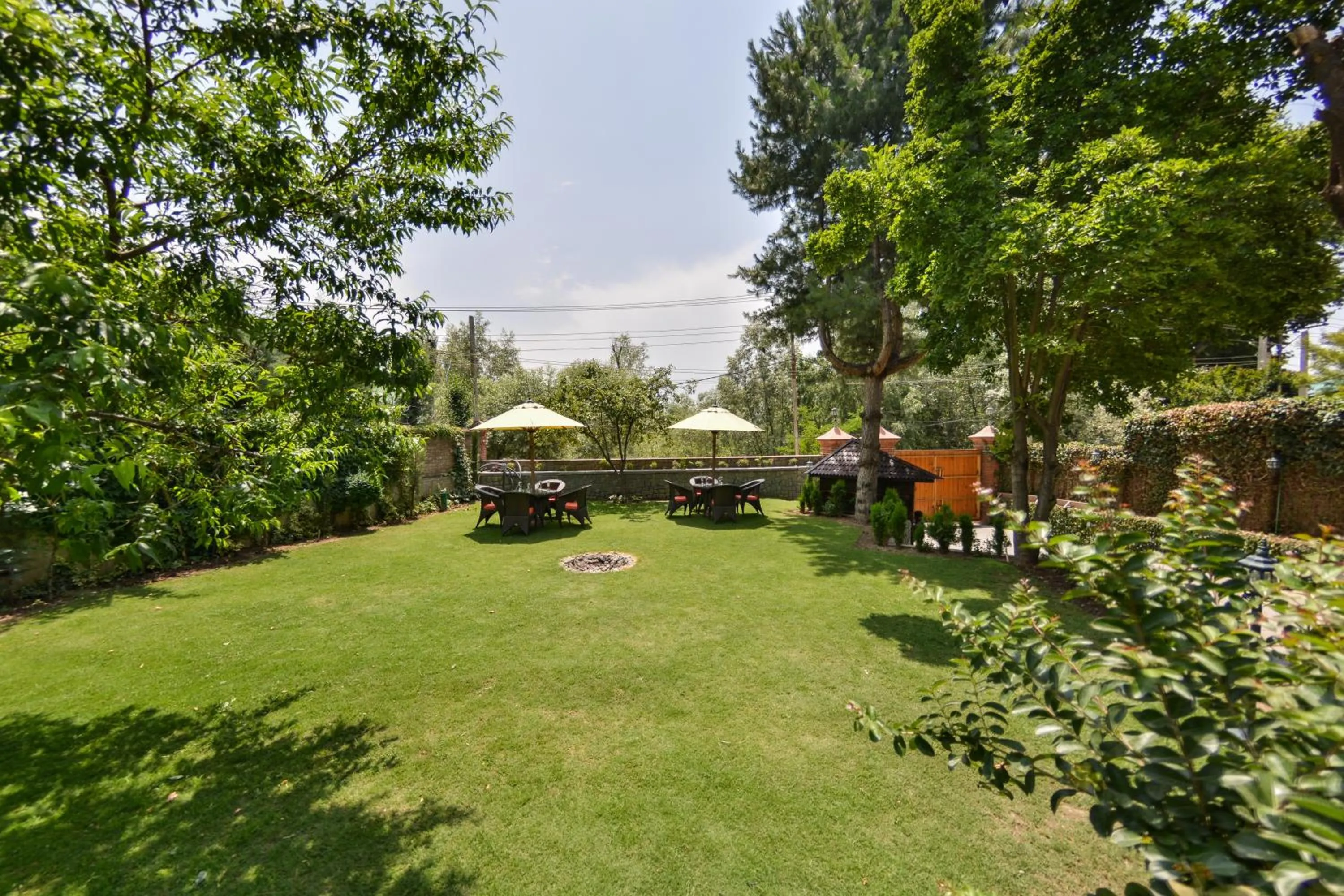 Garden view in HOTEL METROPOLIS SRINAGAR