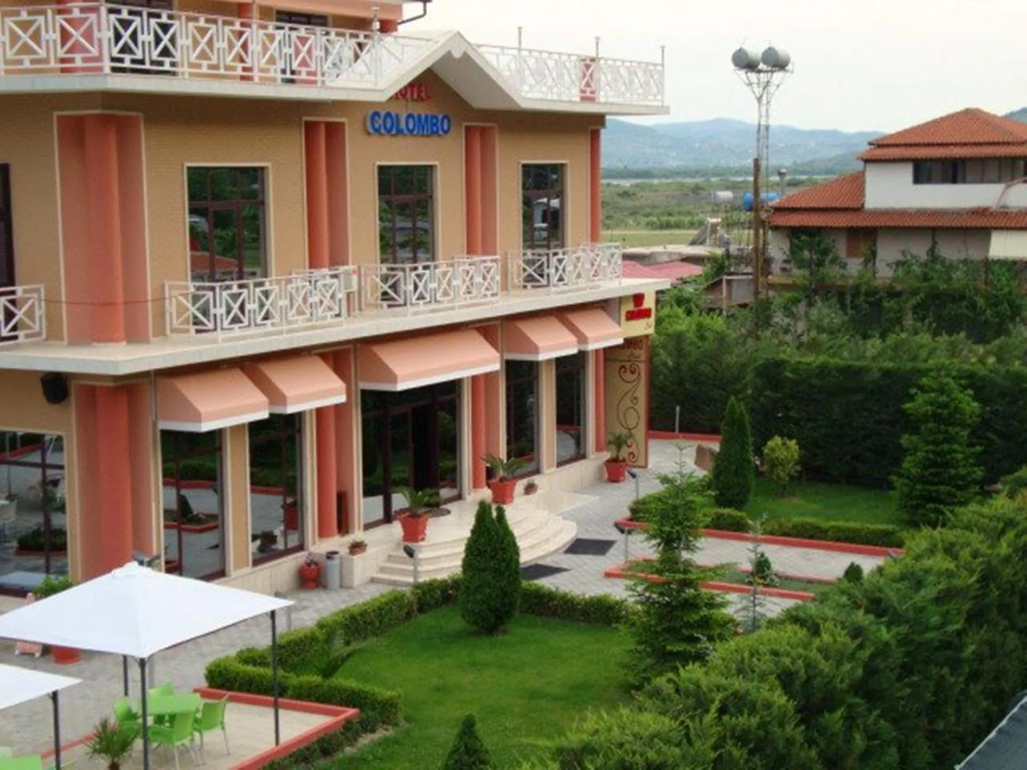 Facade/entrance in Hotel Colombo Elbasan