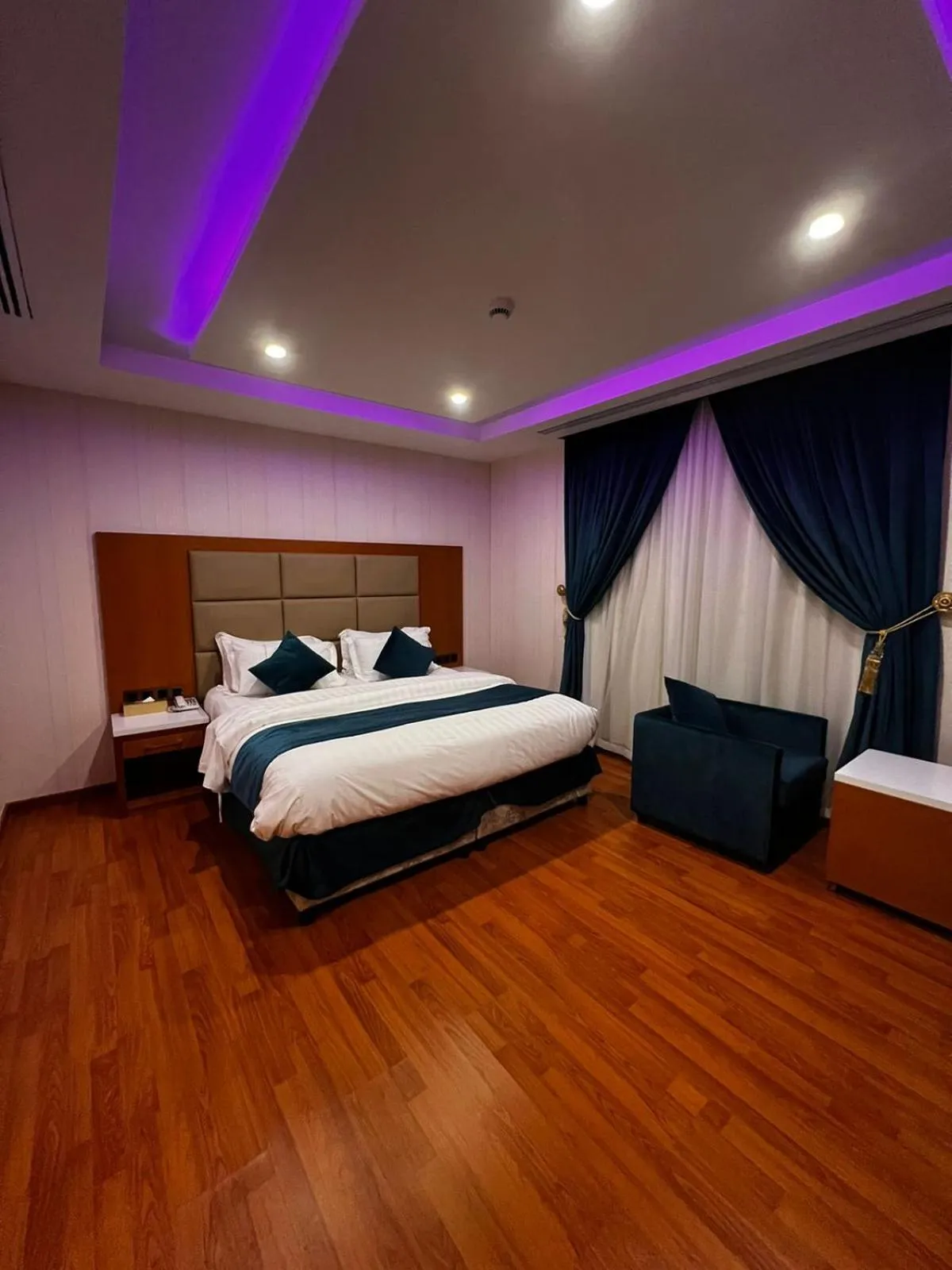 Bedroom, Bed in Villa Park