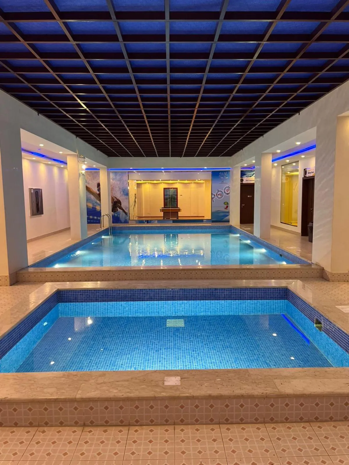 Pool view in Villa Park