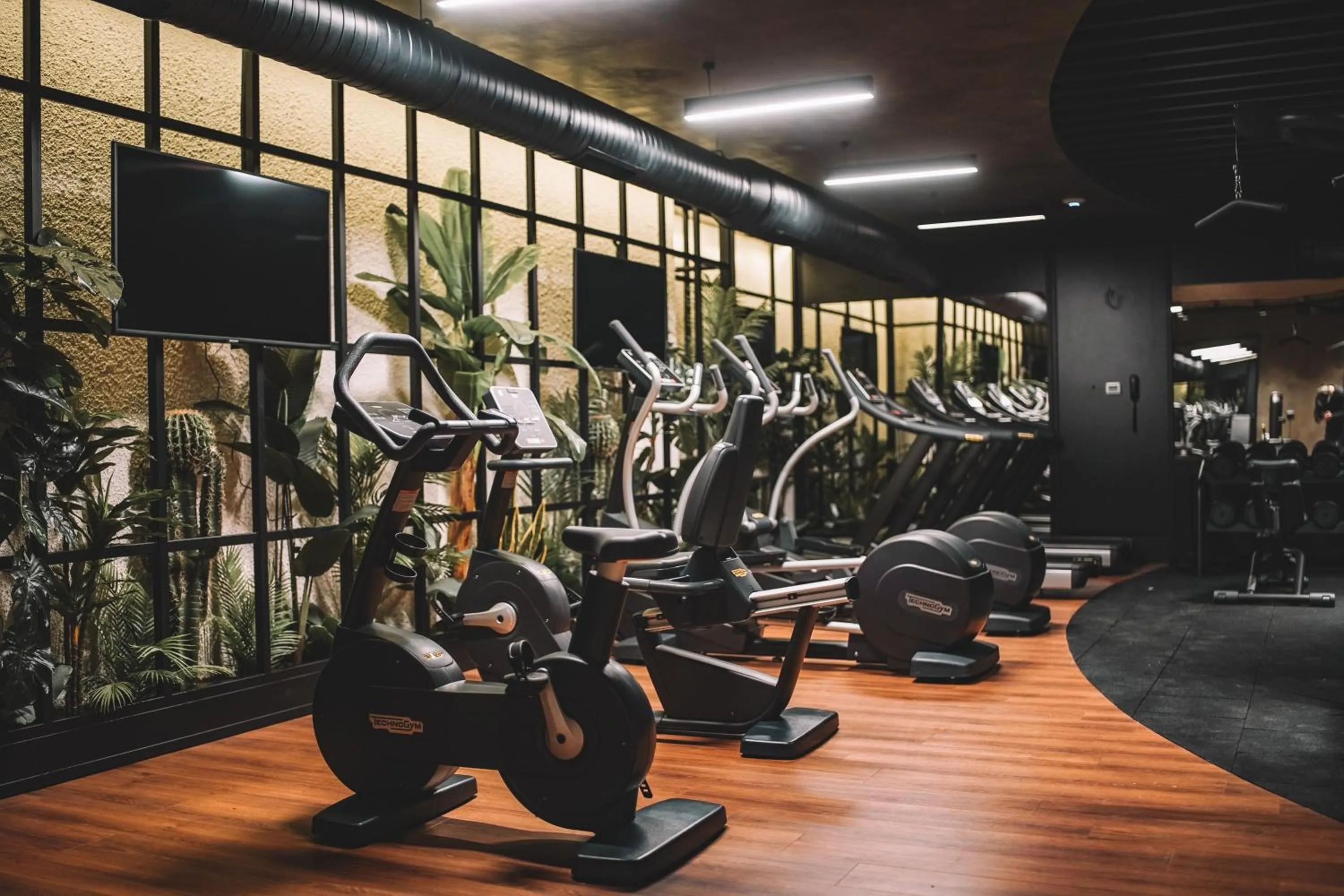 Fitness centre/facilities in Almira Hotel Thermal Spa & Convention Center