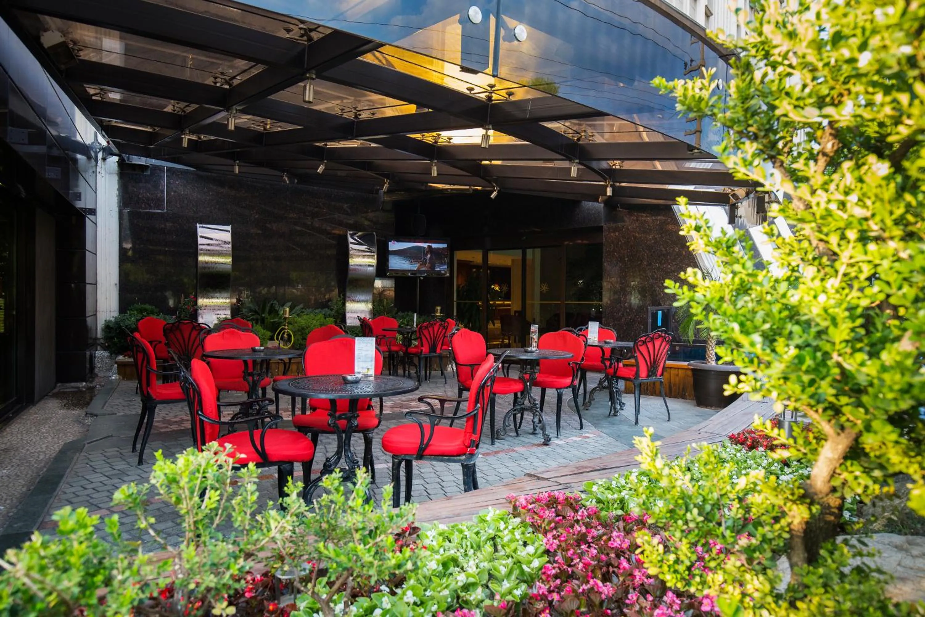 Garden in Almira Hotel Thermal Spa & Convention Center