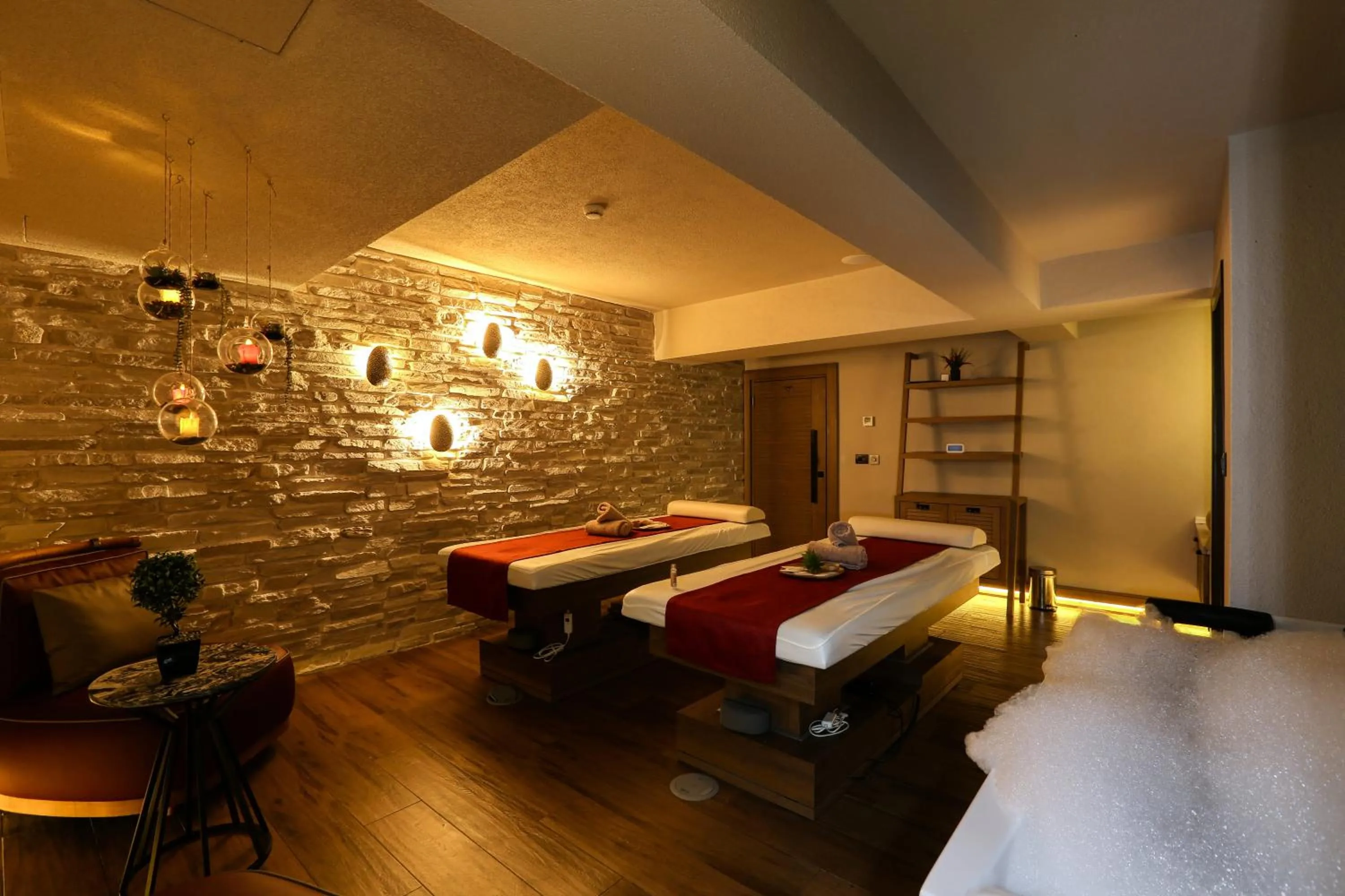 Sauna, Bed in Almira Hotel Thermal Spa & Convention Center