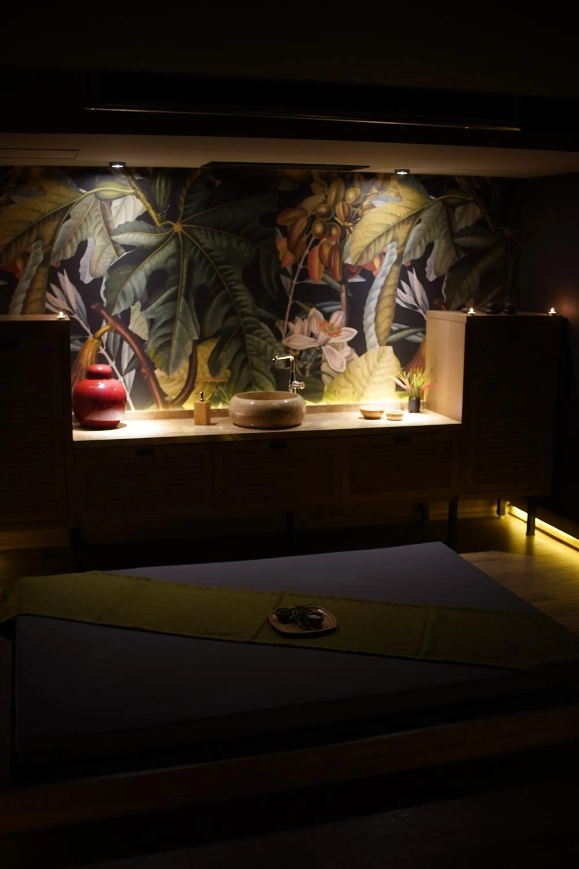 Massage, Bed in Almira Hotel Thermal Spa & Convention Center