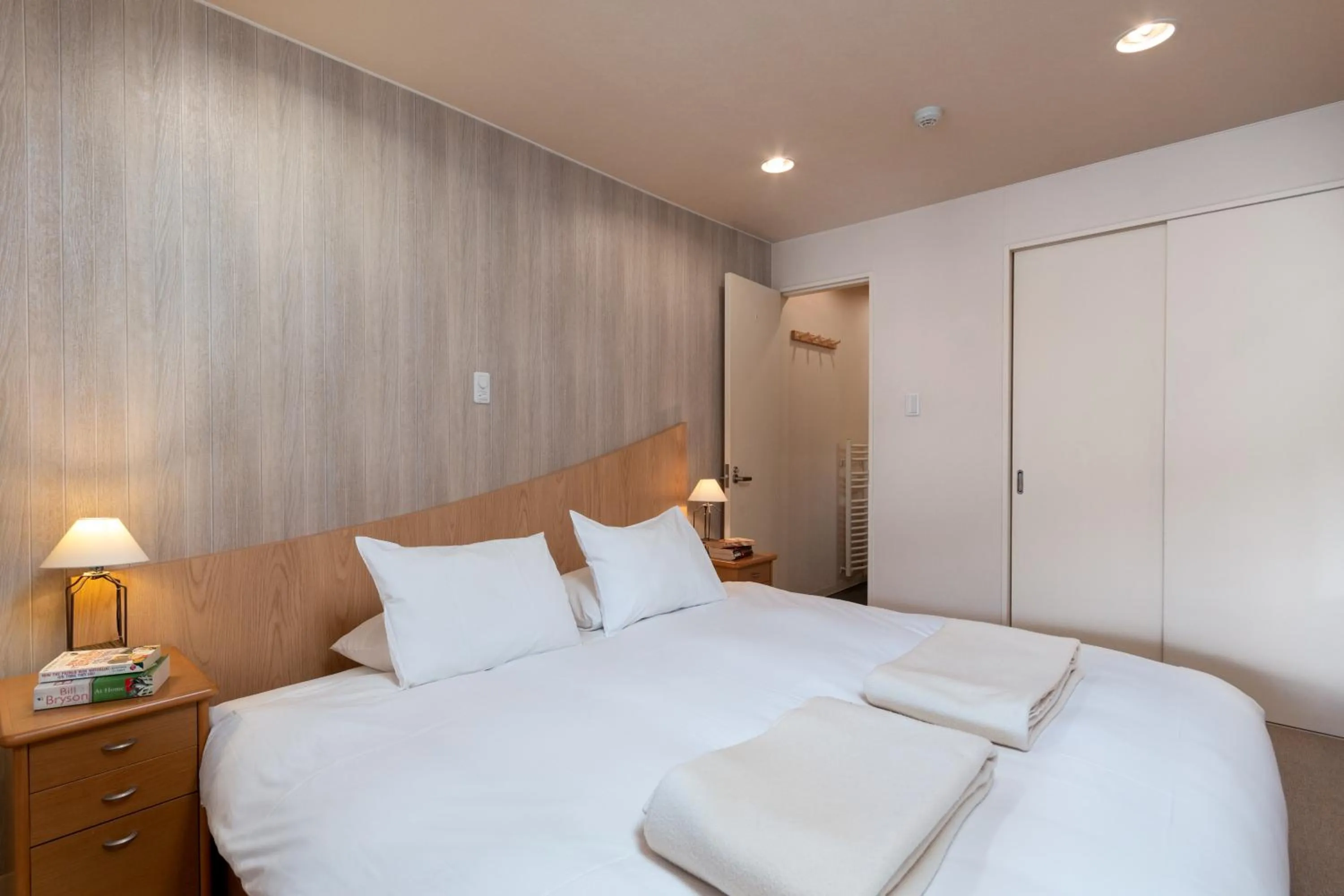 Bedroom, Bed in Gondola Chalet by H2 Life