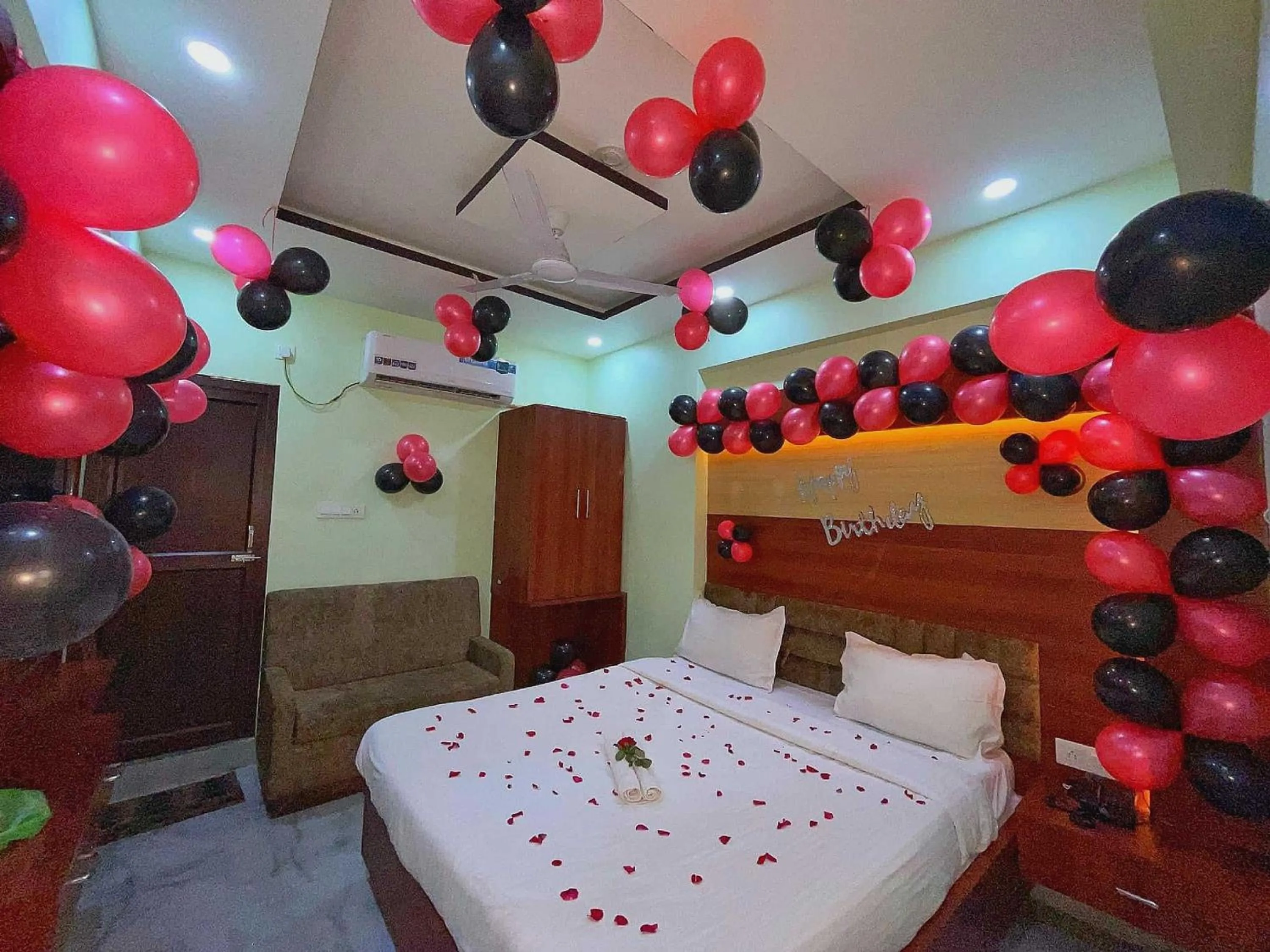 Bedroom in Hotel O Anandam Residency