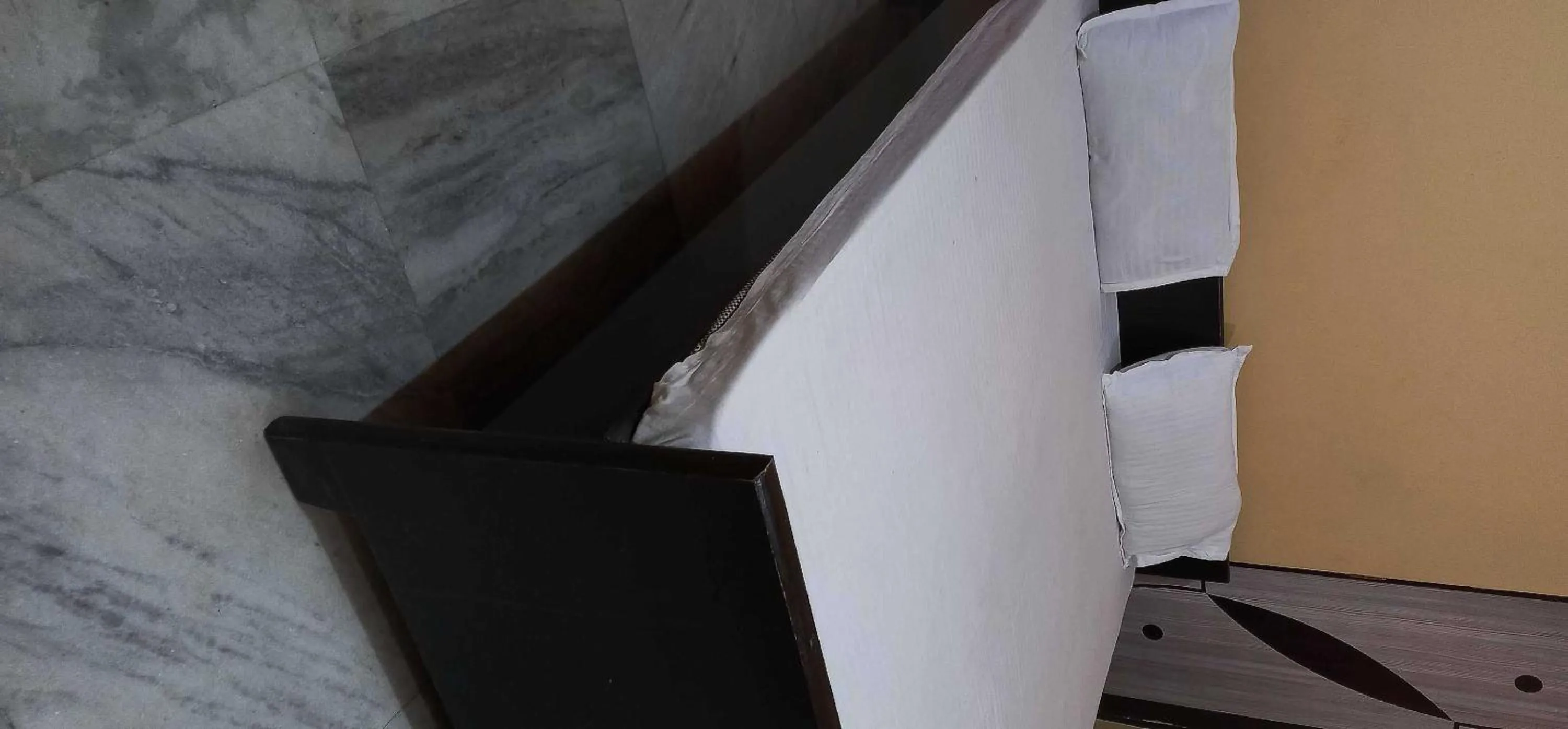 Bedroom in Hotel O Krishna Garden