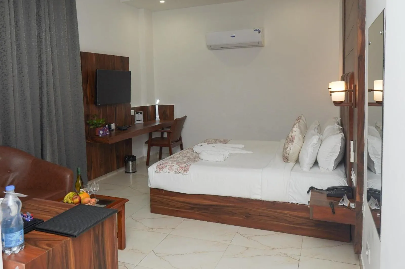 Bed in Click Collection The Abode, Dharamshala