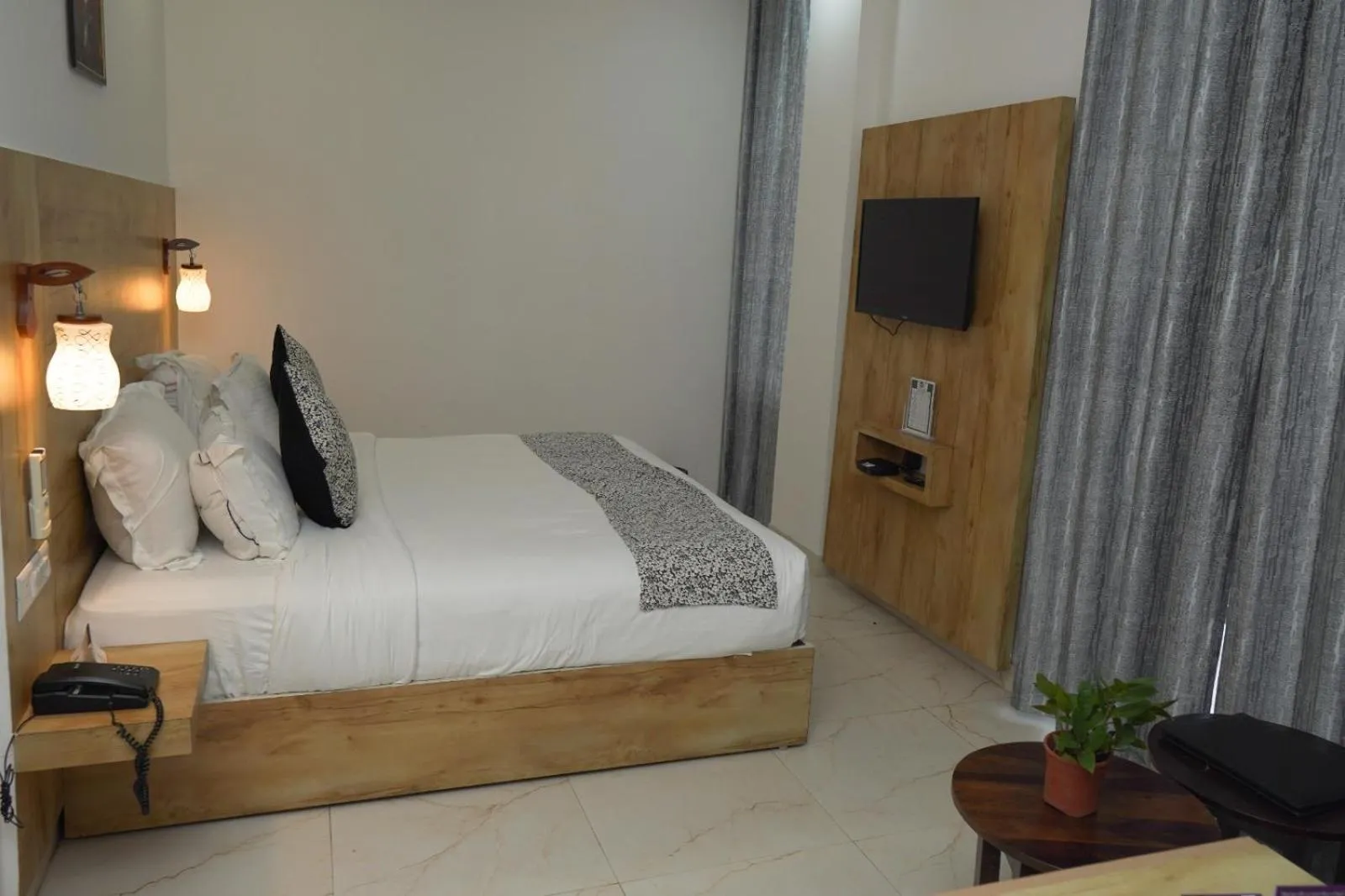 Bedroom, Bed in Click Collection The Abode, Dharamshala