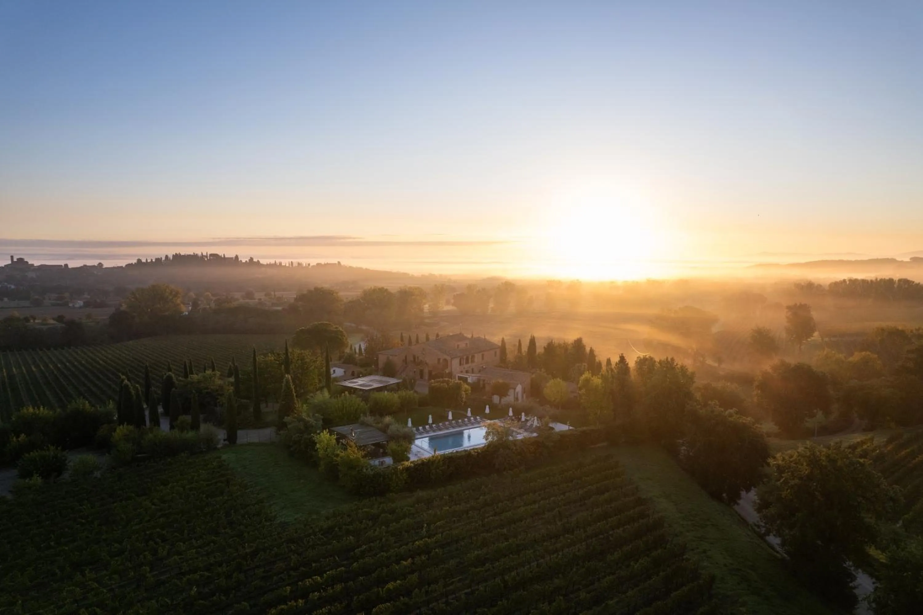 Property building in Borgo San Vincenzo