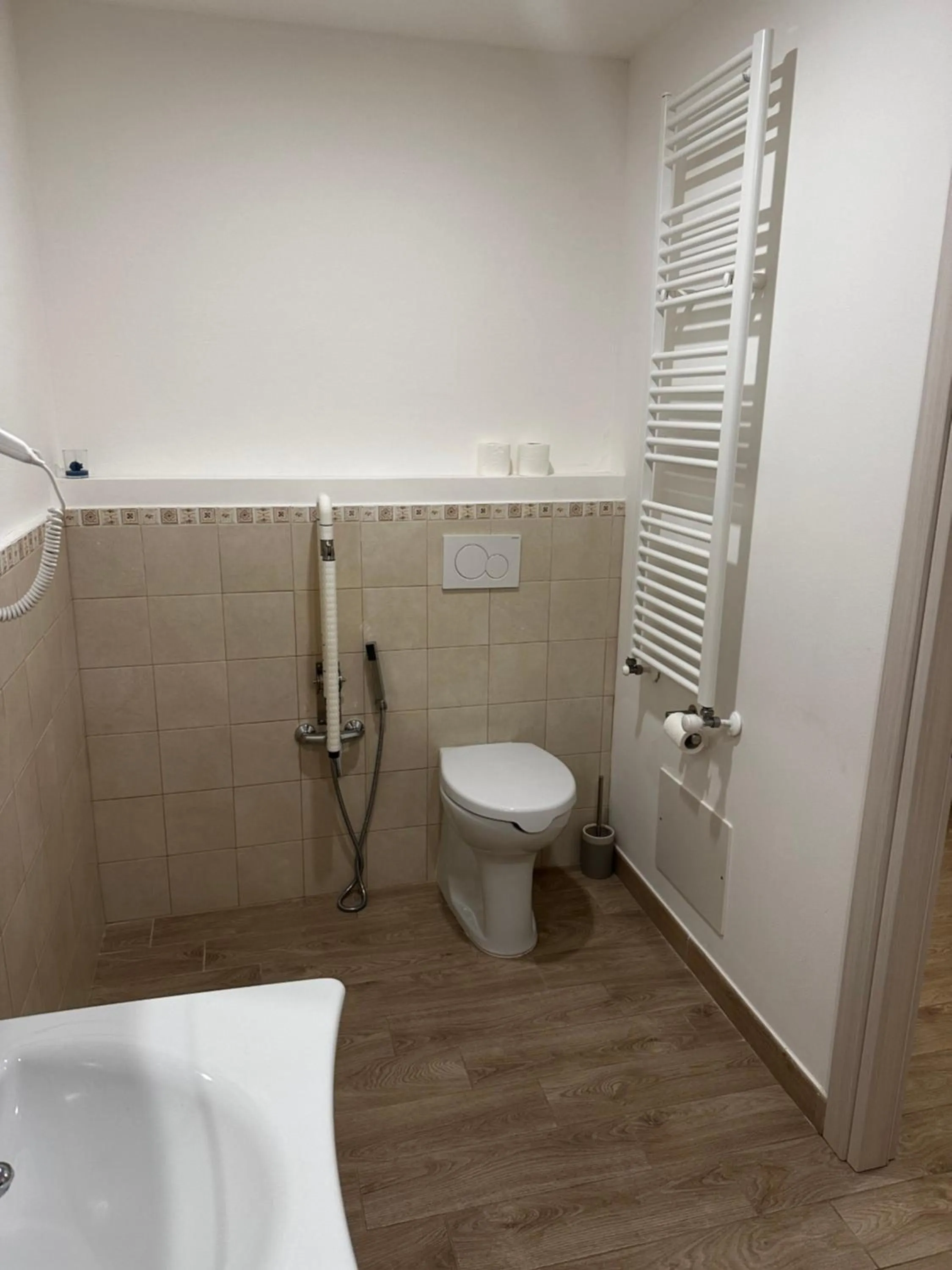 Bathroom in Domo Achenza