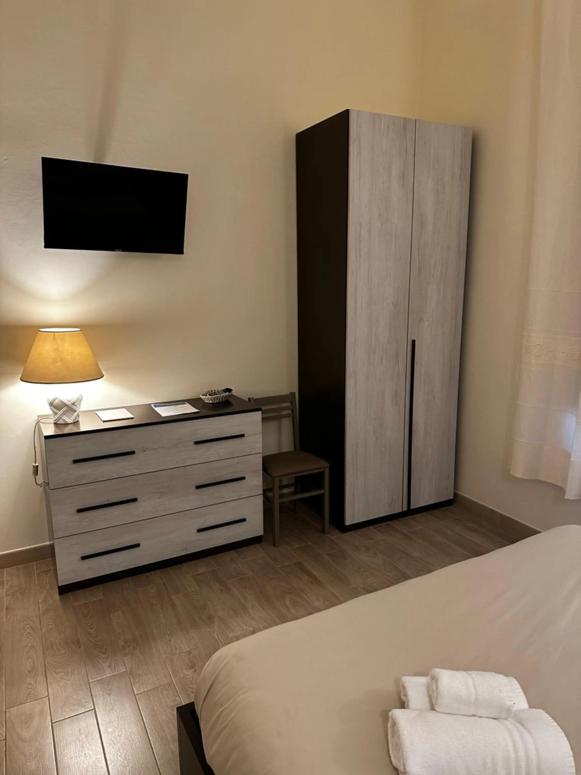 Bedroom, Bed in Domo Achenza