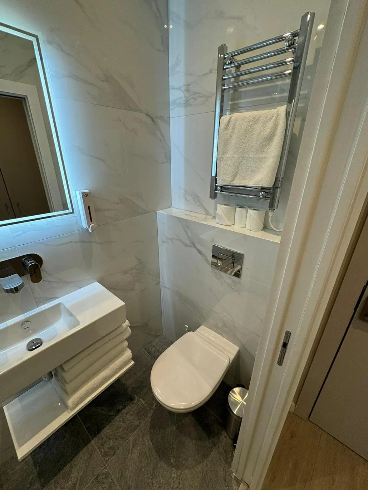 Shower in Victoria Studios