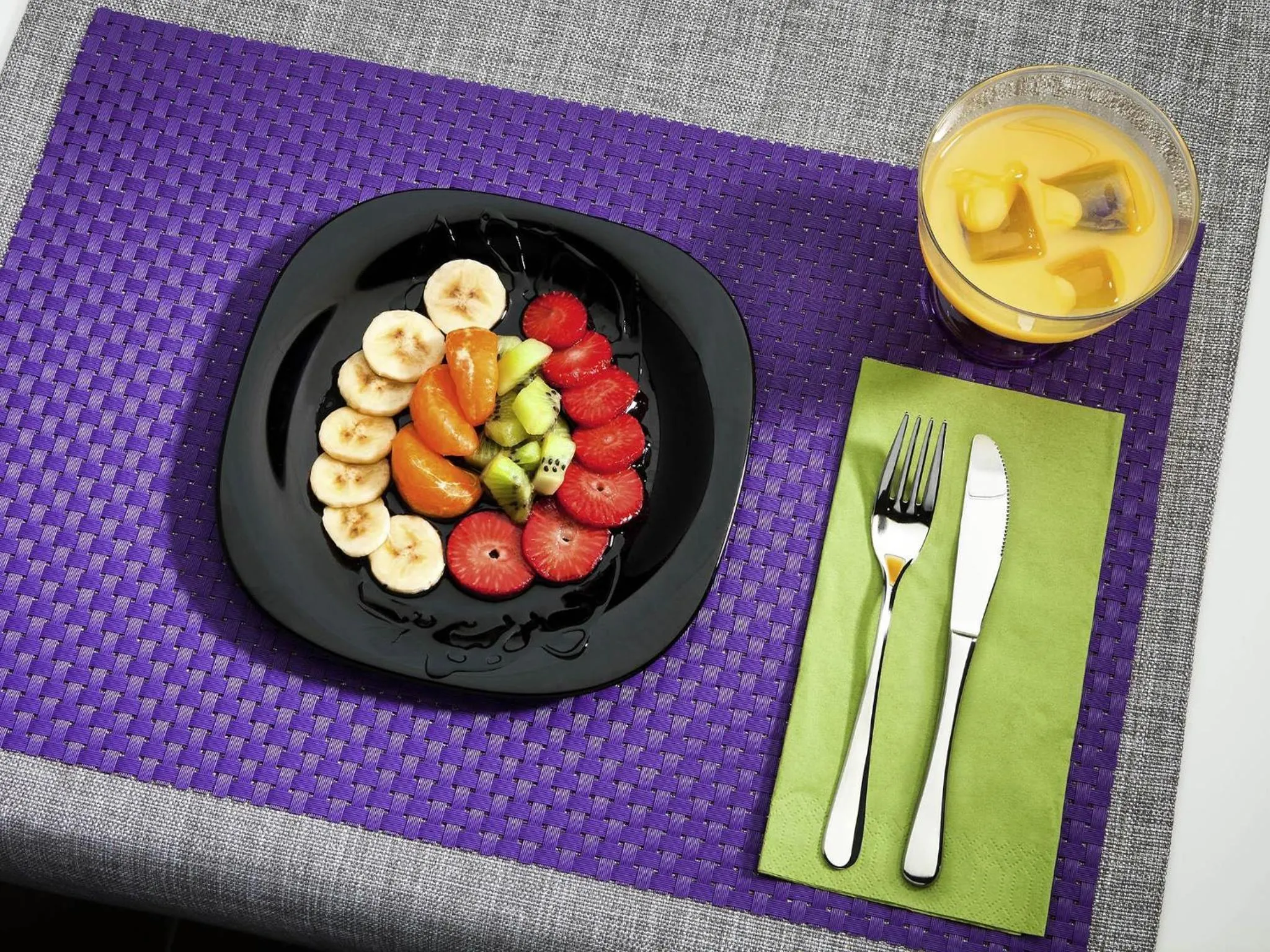 Restaurant/places to eat in Hotel Ibis Styles Lleida Torrefarrera