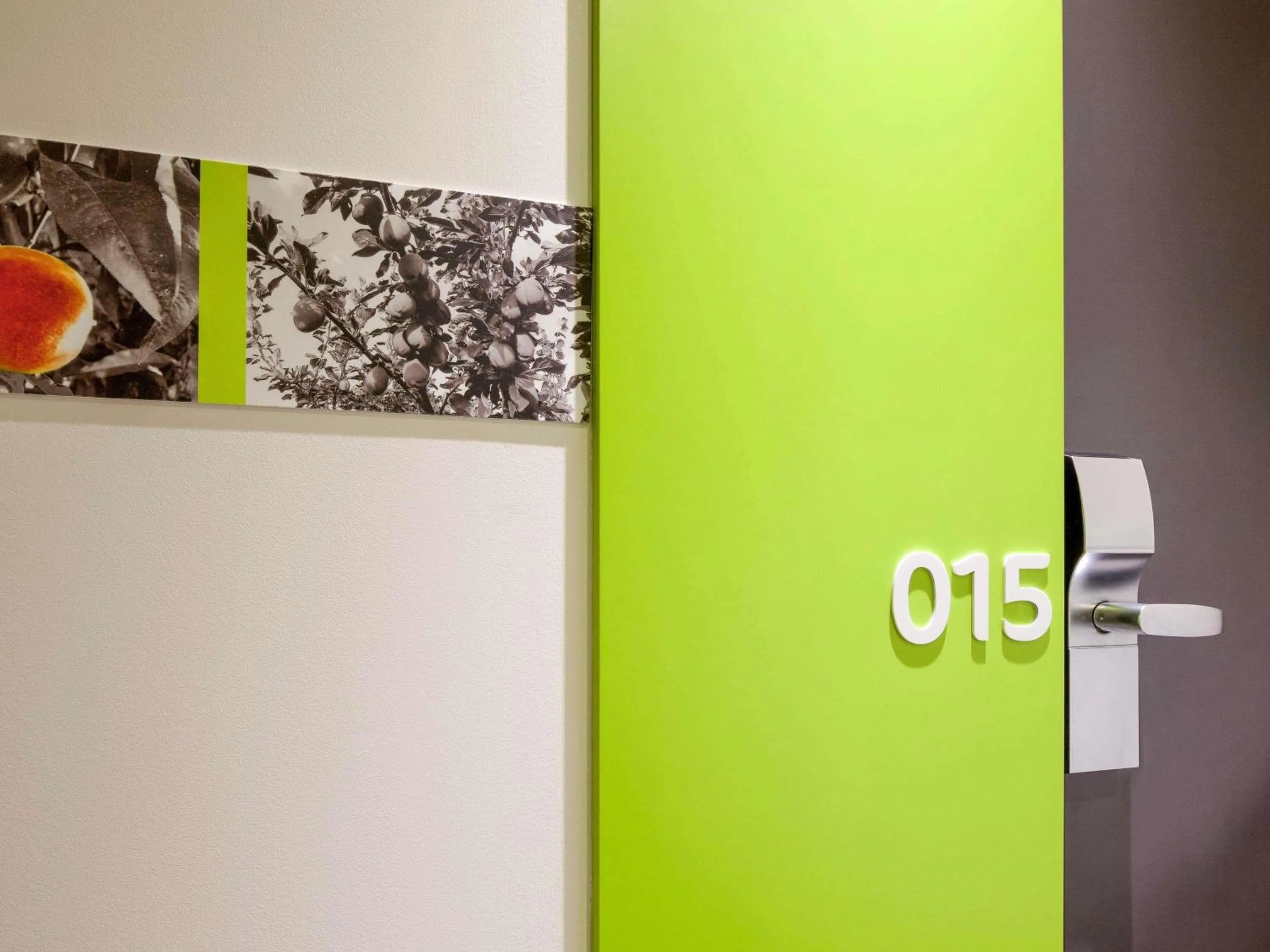 Bedroom in Hotel Ibis Styles Lleida Torrefarrera