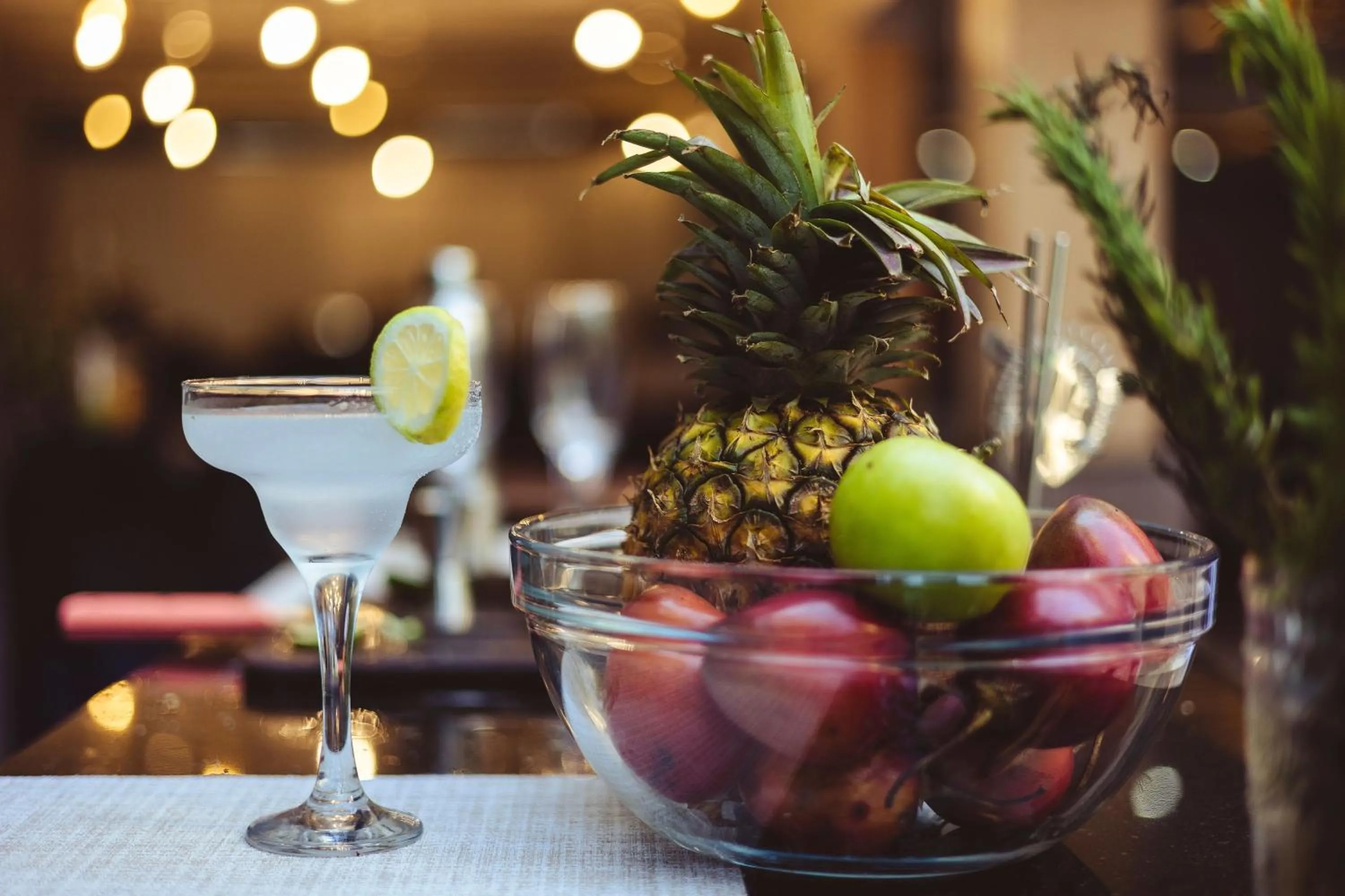 Food and drinks in Highlands Suites Hotel and Apartments