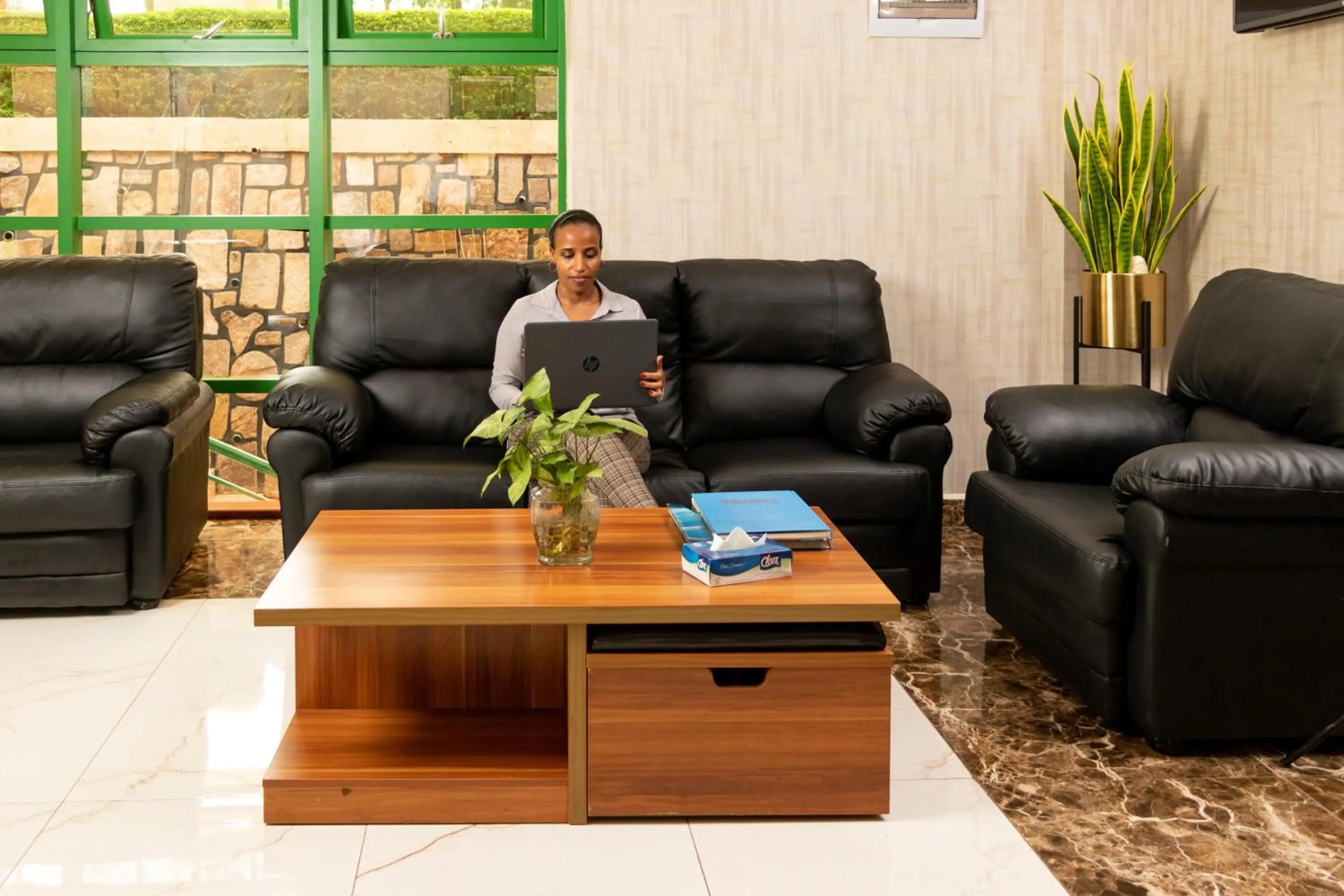 People in Highlands Suites Hotel and Apartments