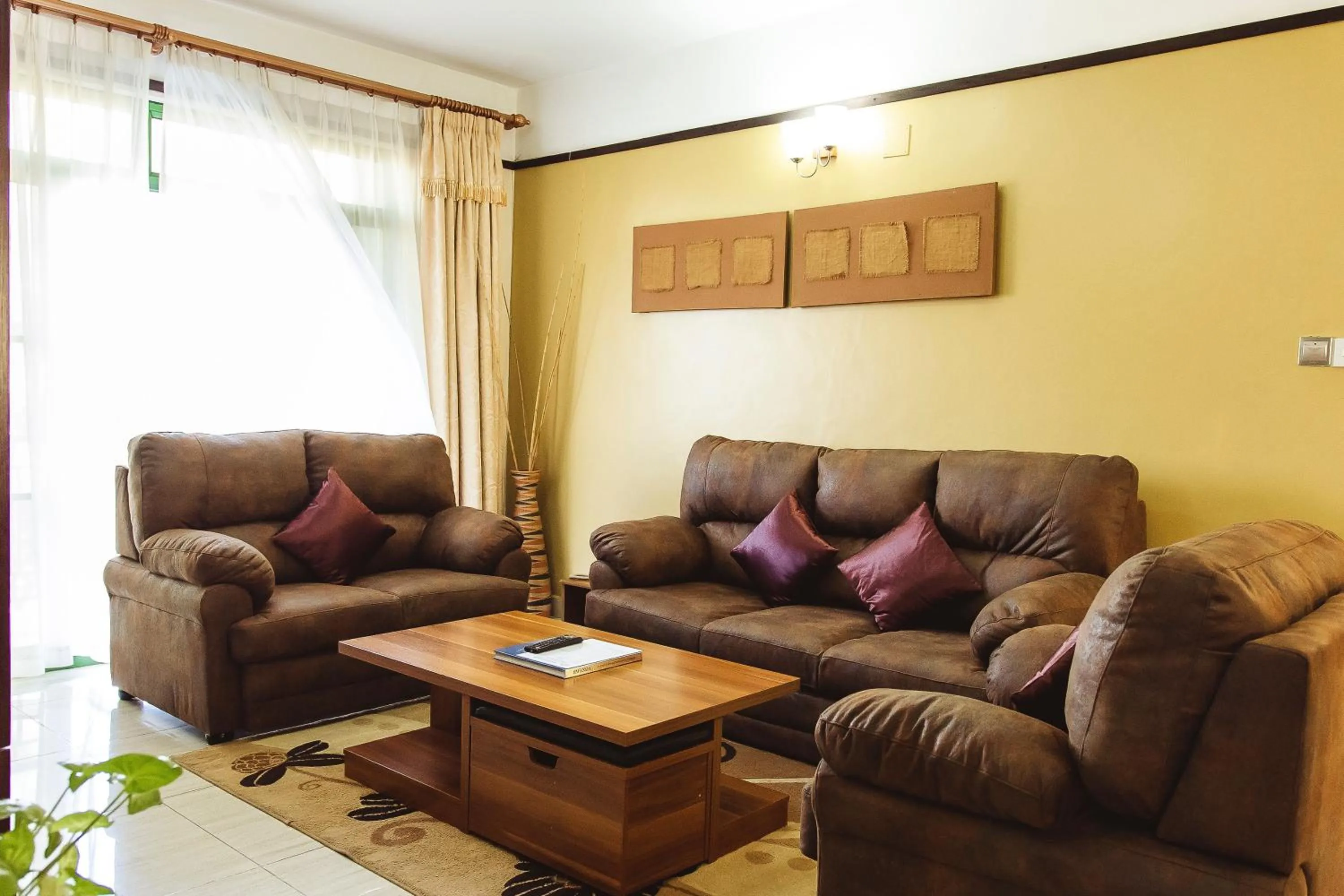 Living room in Highlands Suites Hotel and Apartments