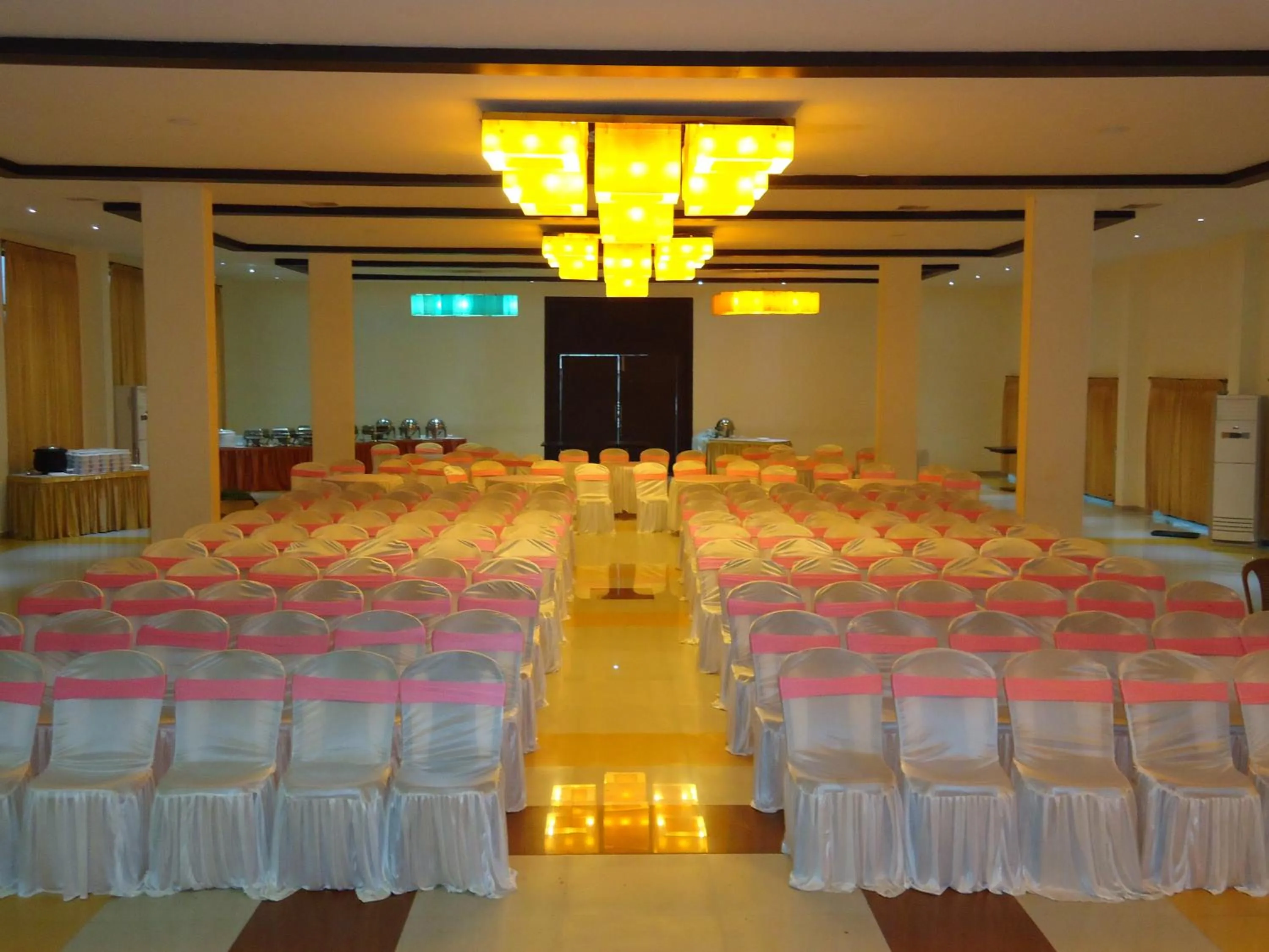 Banquet/Function facilities in SRM Hotel