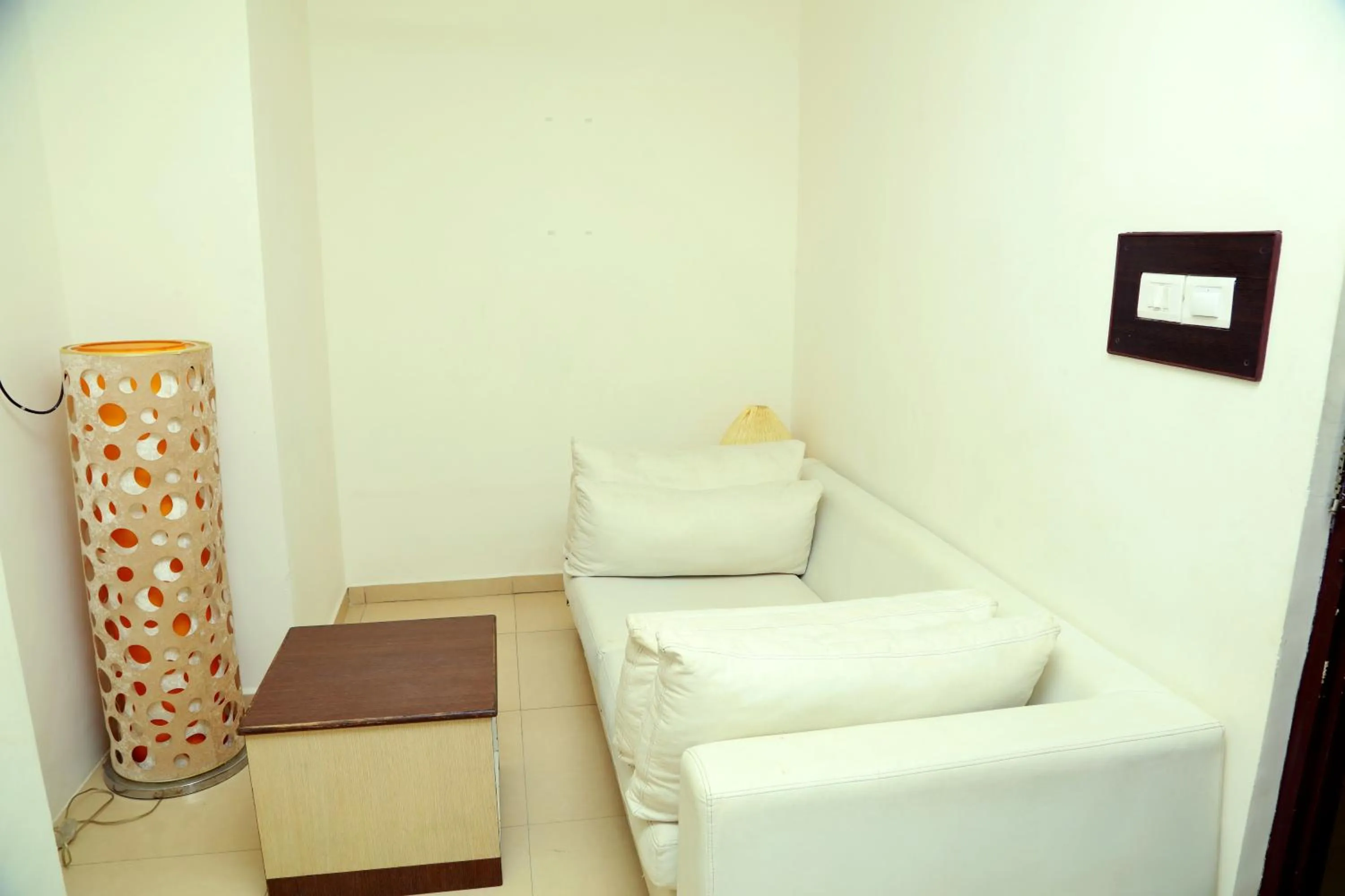 Living room in SRM Hotel