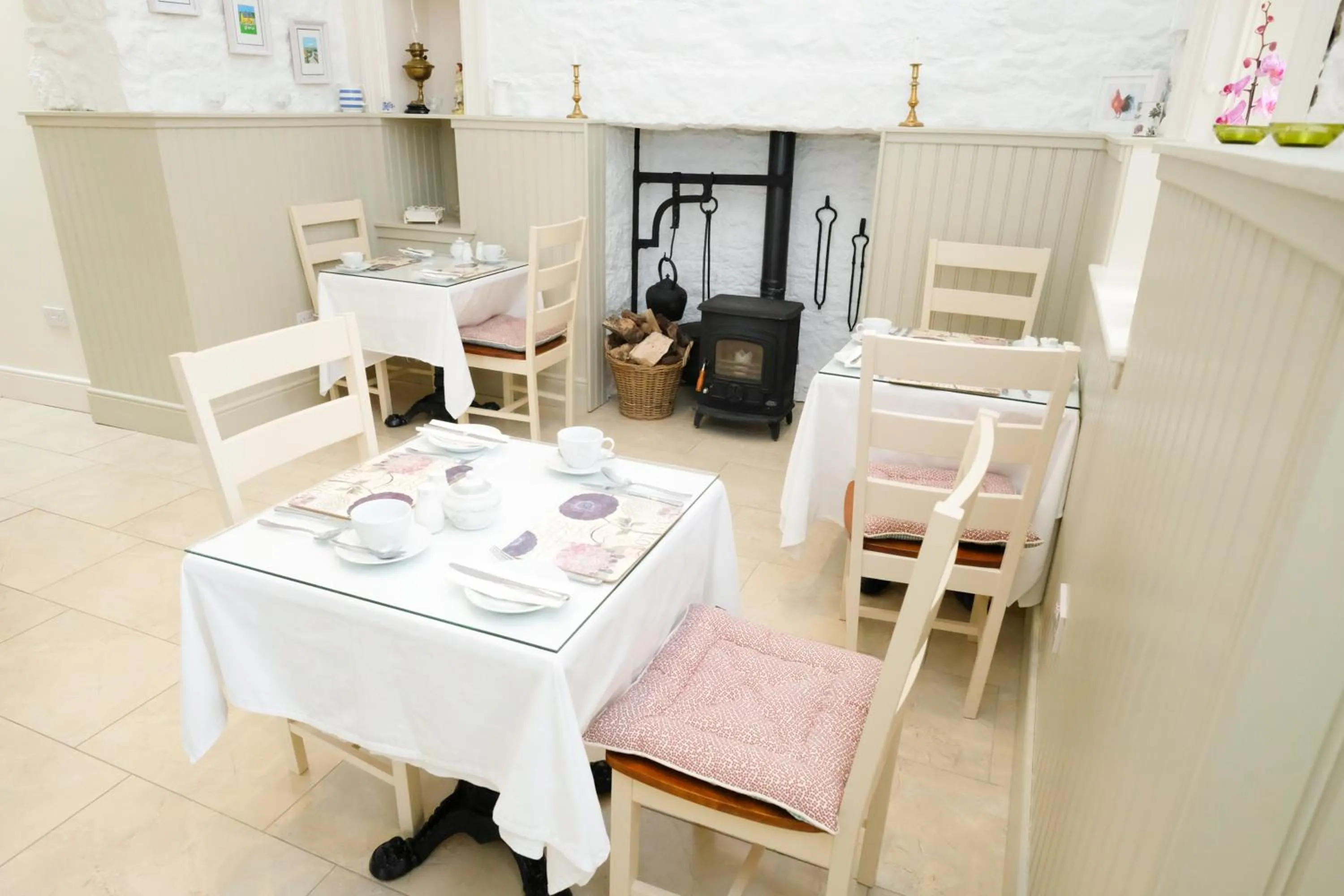 Seating area in Abhainn Ri Farmhouse