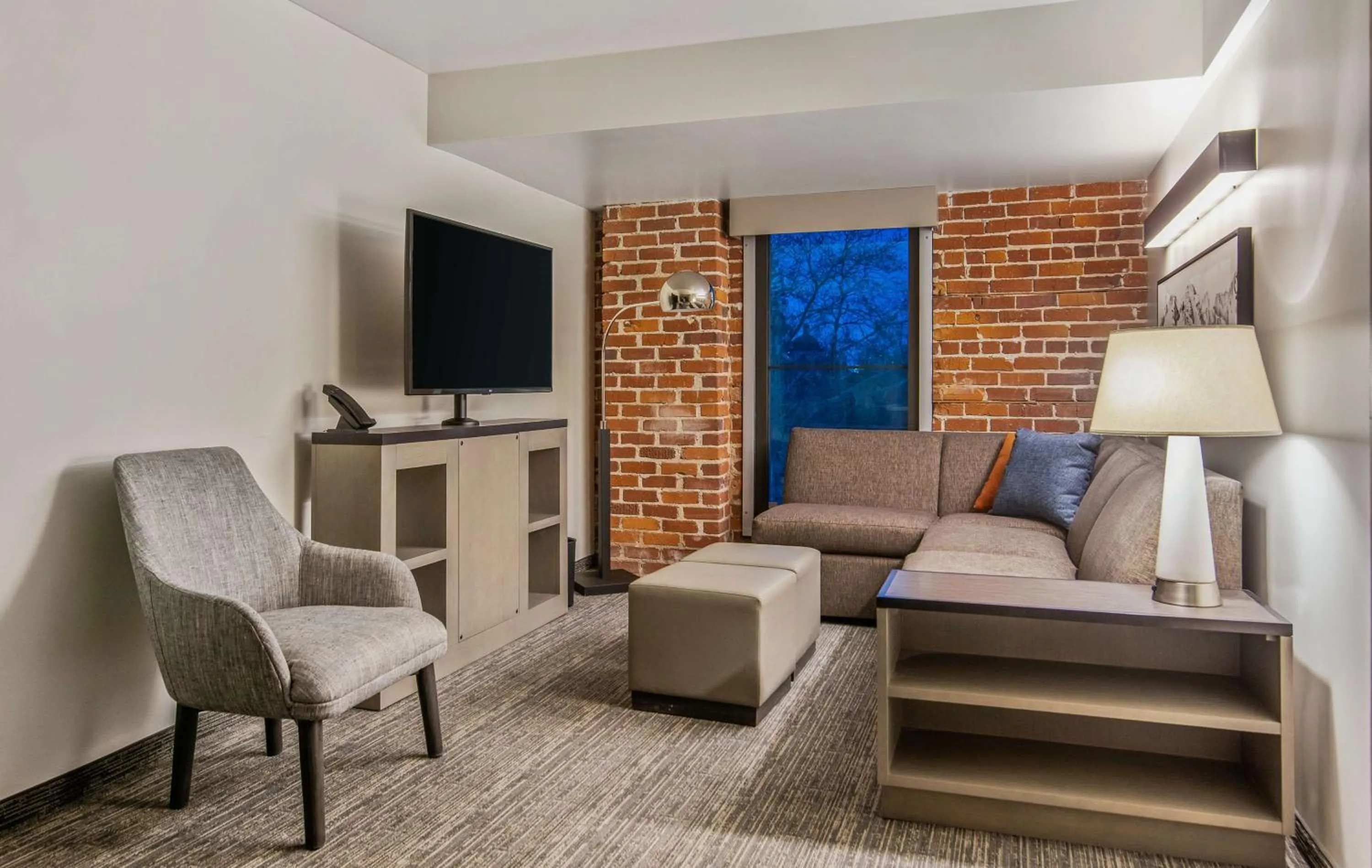 Photo of the whole room in Hyatt House Sacramento-Midtown