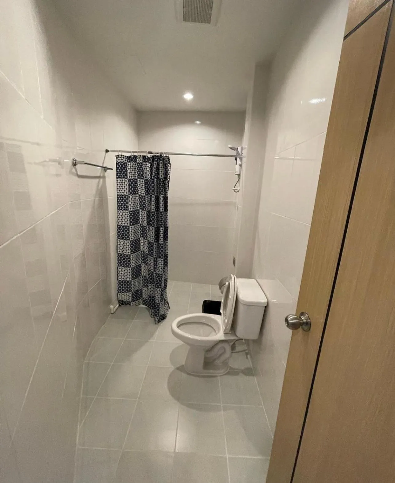 Shower in Phuket Muay Thai Hotel Rawai Beach