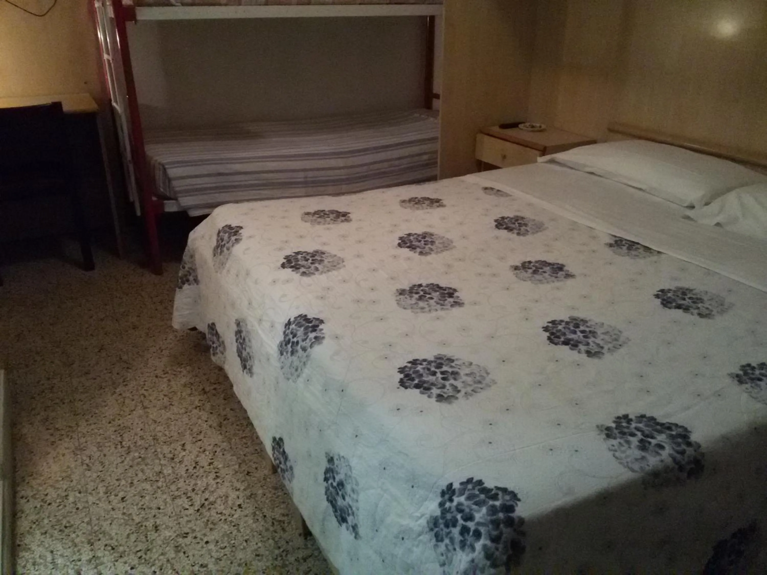 Photo of the whole room, Bed in Hotel Villa Dina