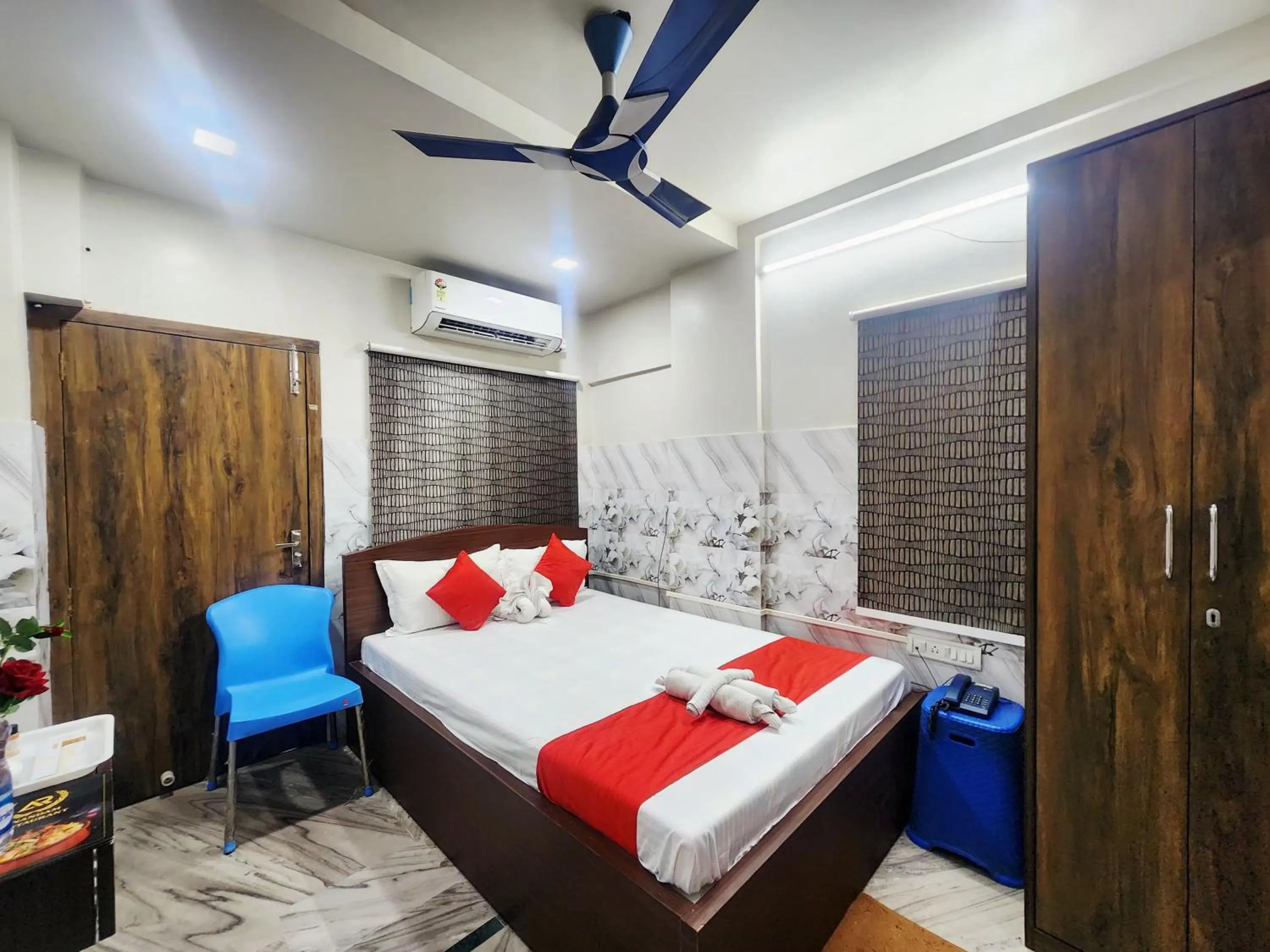 Bed in ANANDALOKE RESIDENCY