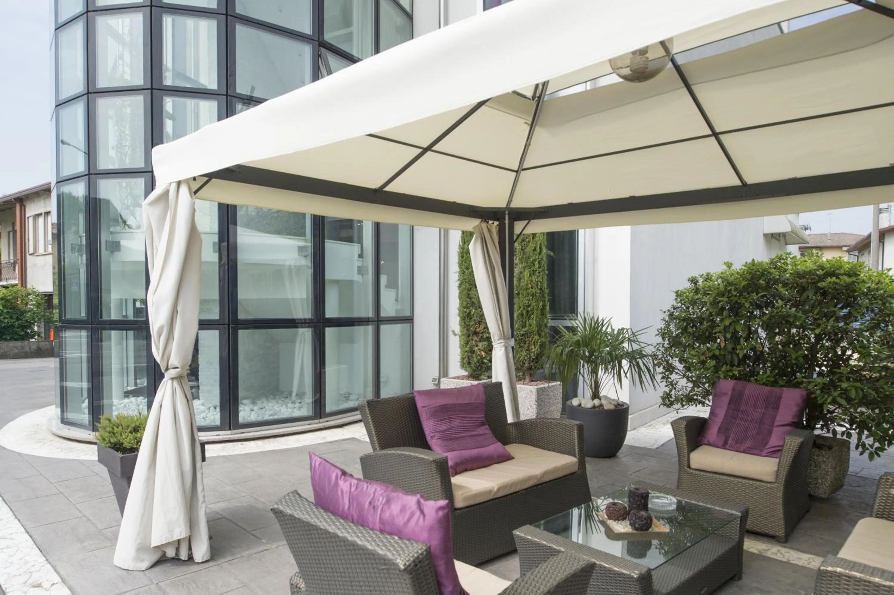 Garden in Hotel In - Lounge Room