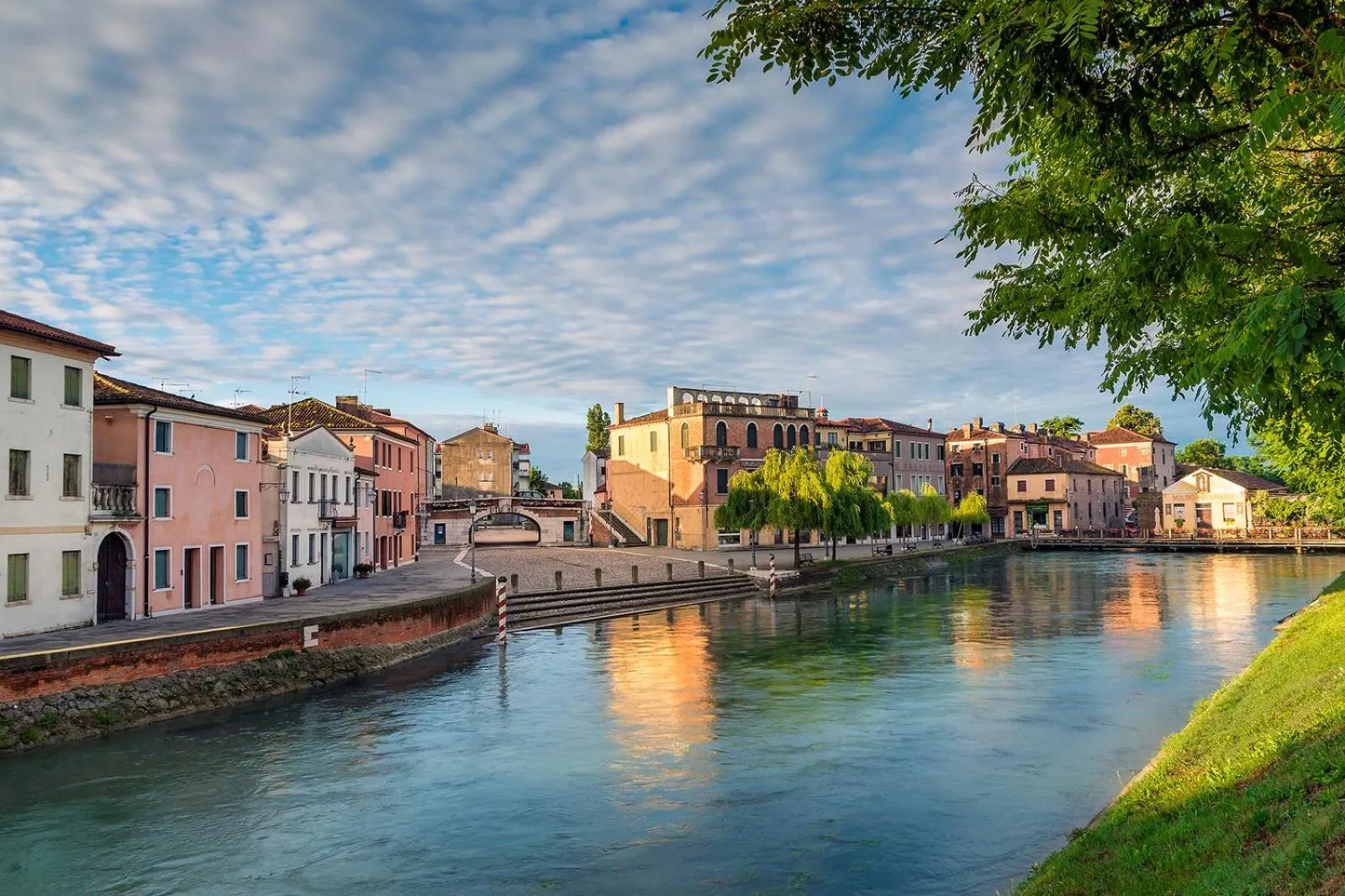 Day in Hotel In - Lounge Room