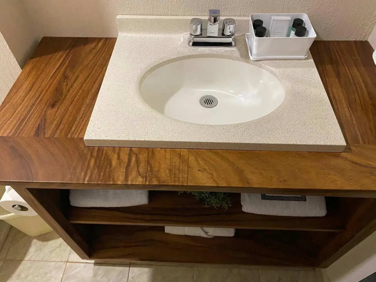 Bathroom in Hotel Central Pirámides