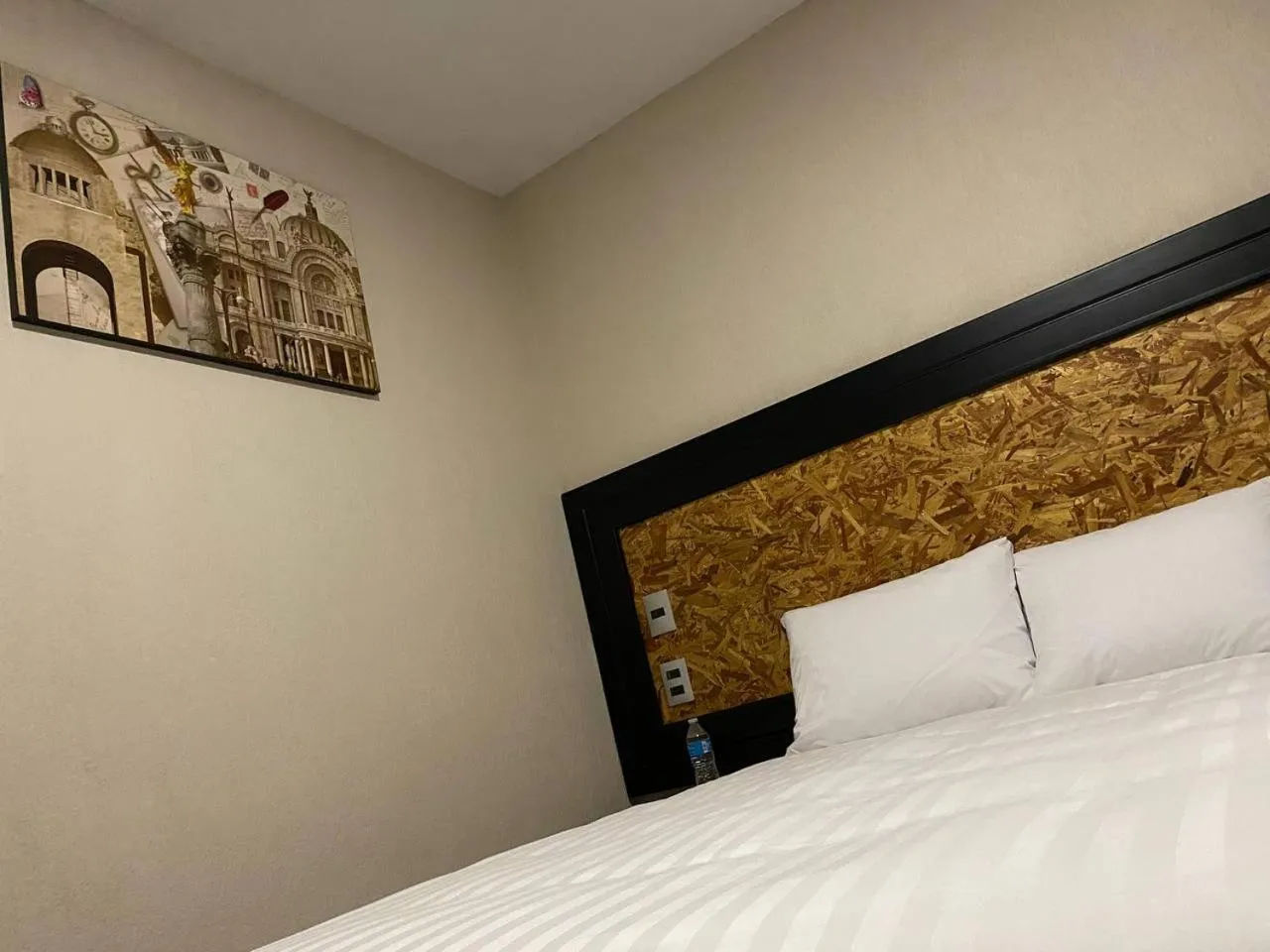 Bed in Hotel Central Pirámides