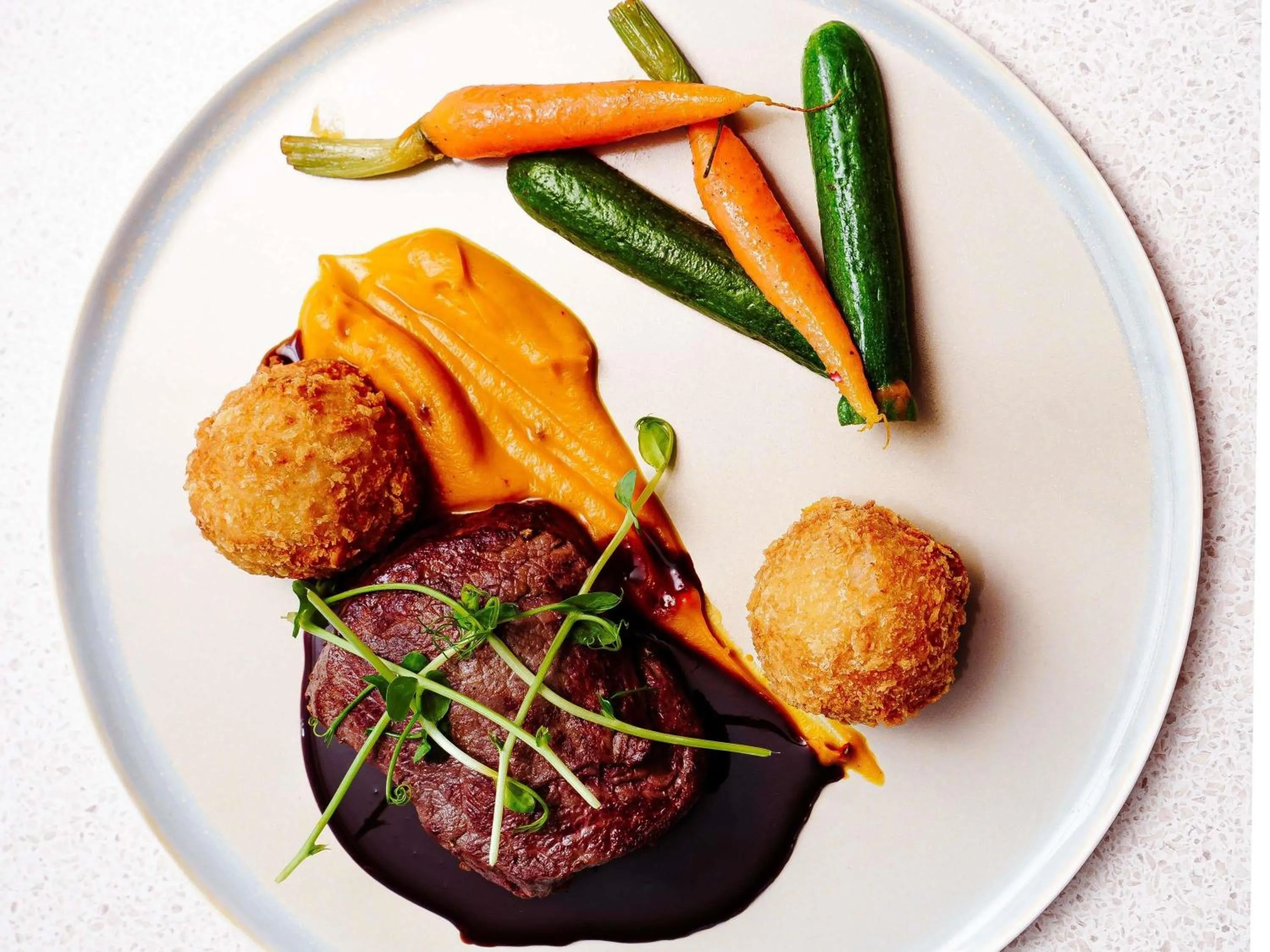 Restaurant/places to eat in Novotel Gdańsk Marina