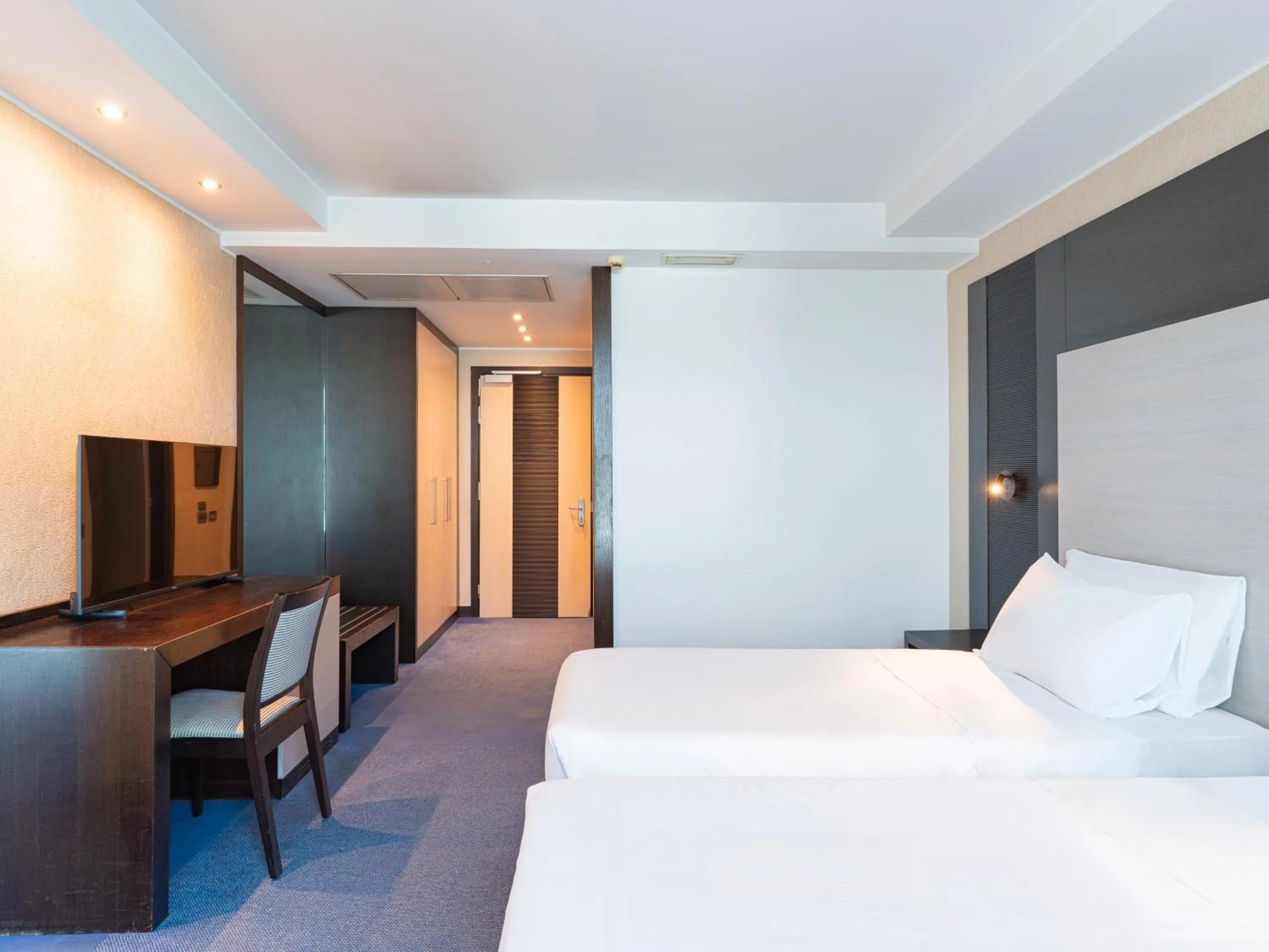 Bedroom, Bed in B&B HOTEL Napoli San Mauro