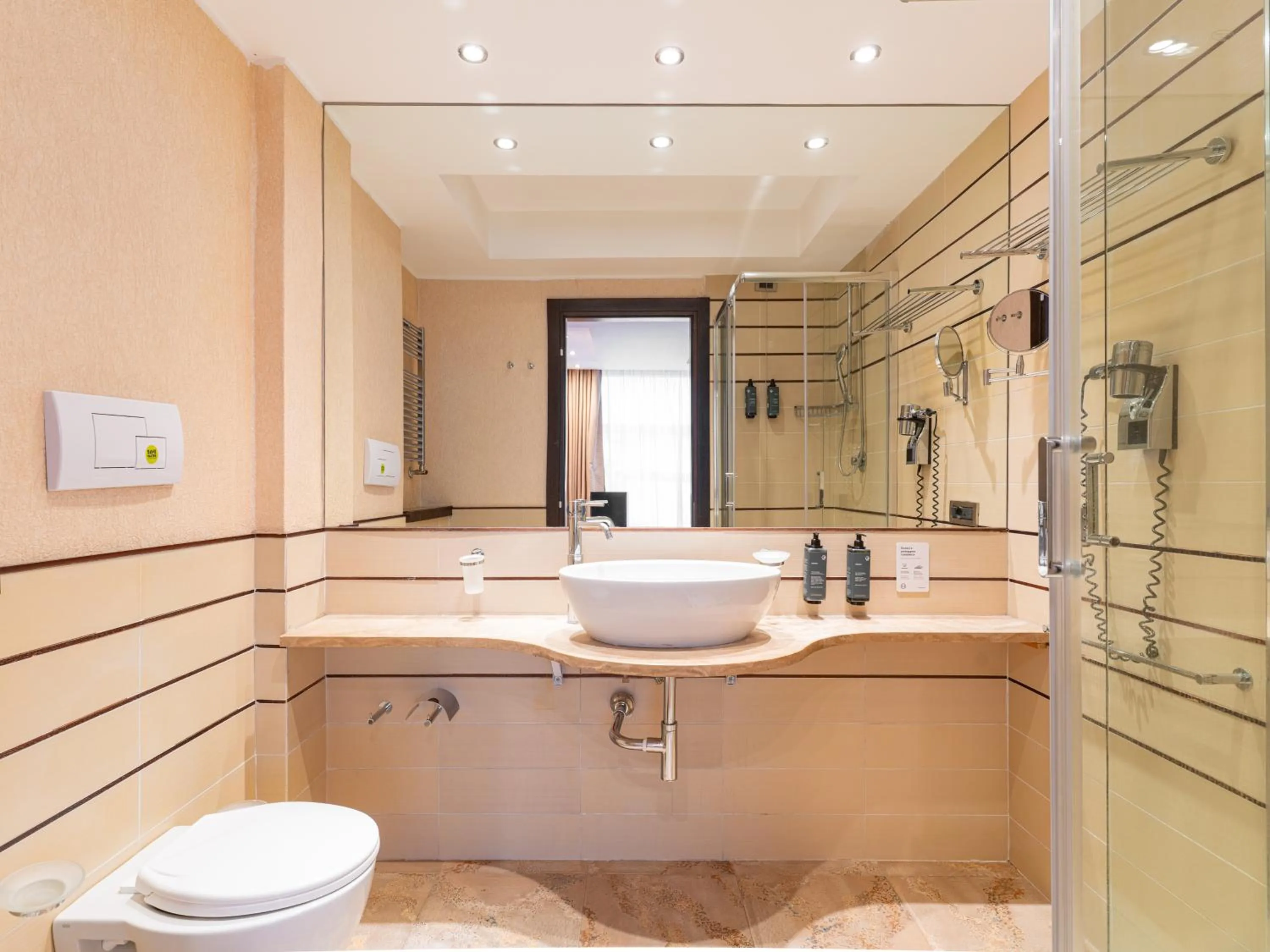 Bathroom in B&B HOTEL Napoli San Mauro