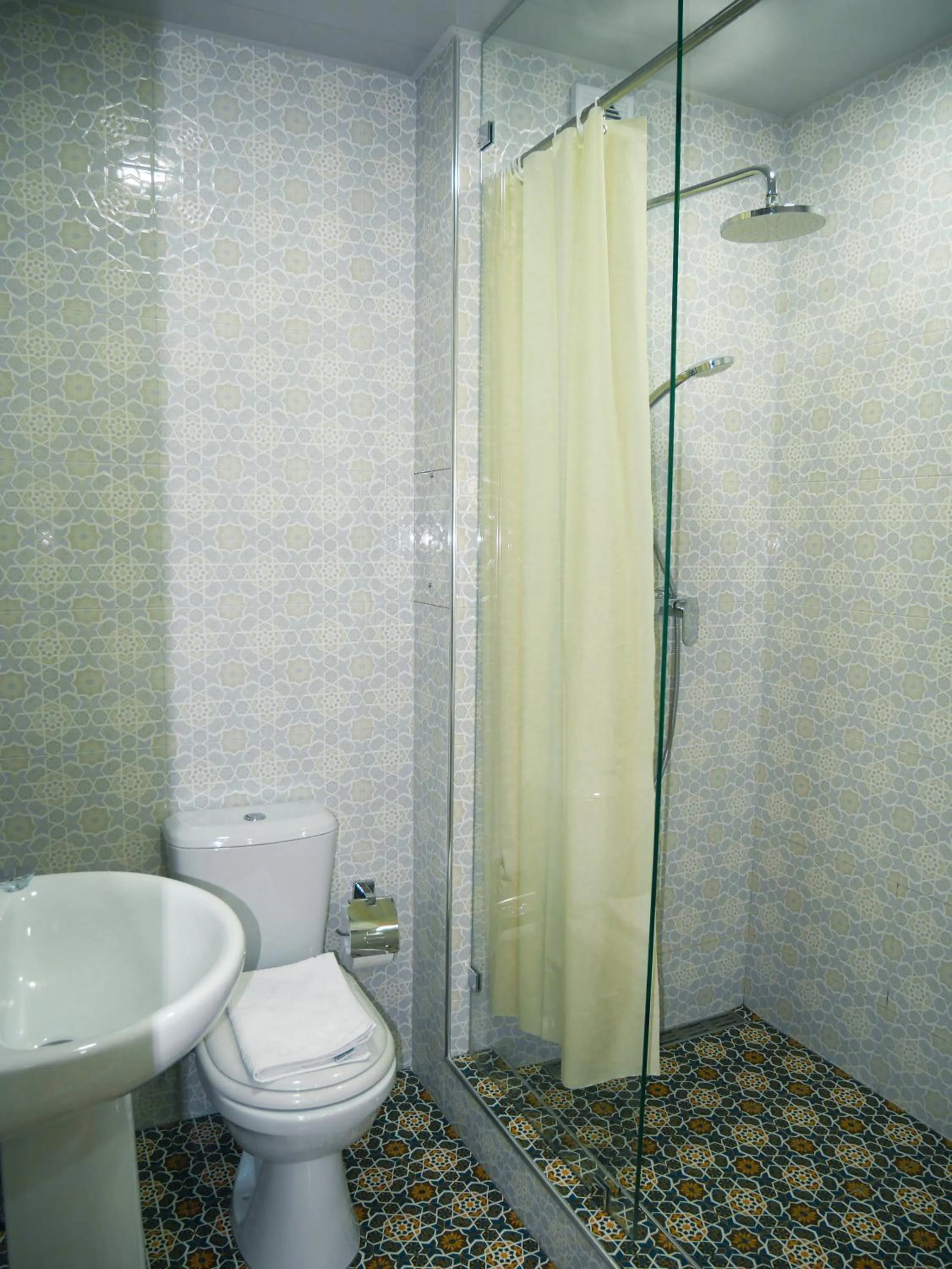 Shower in Oasis Boutique