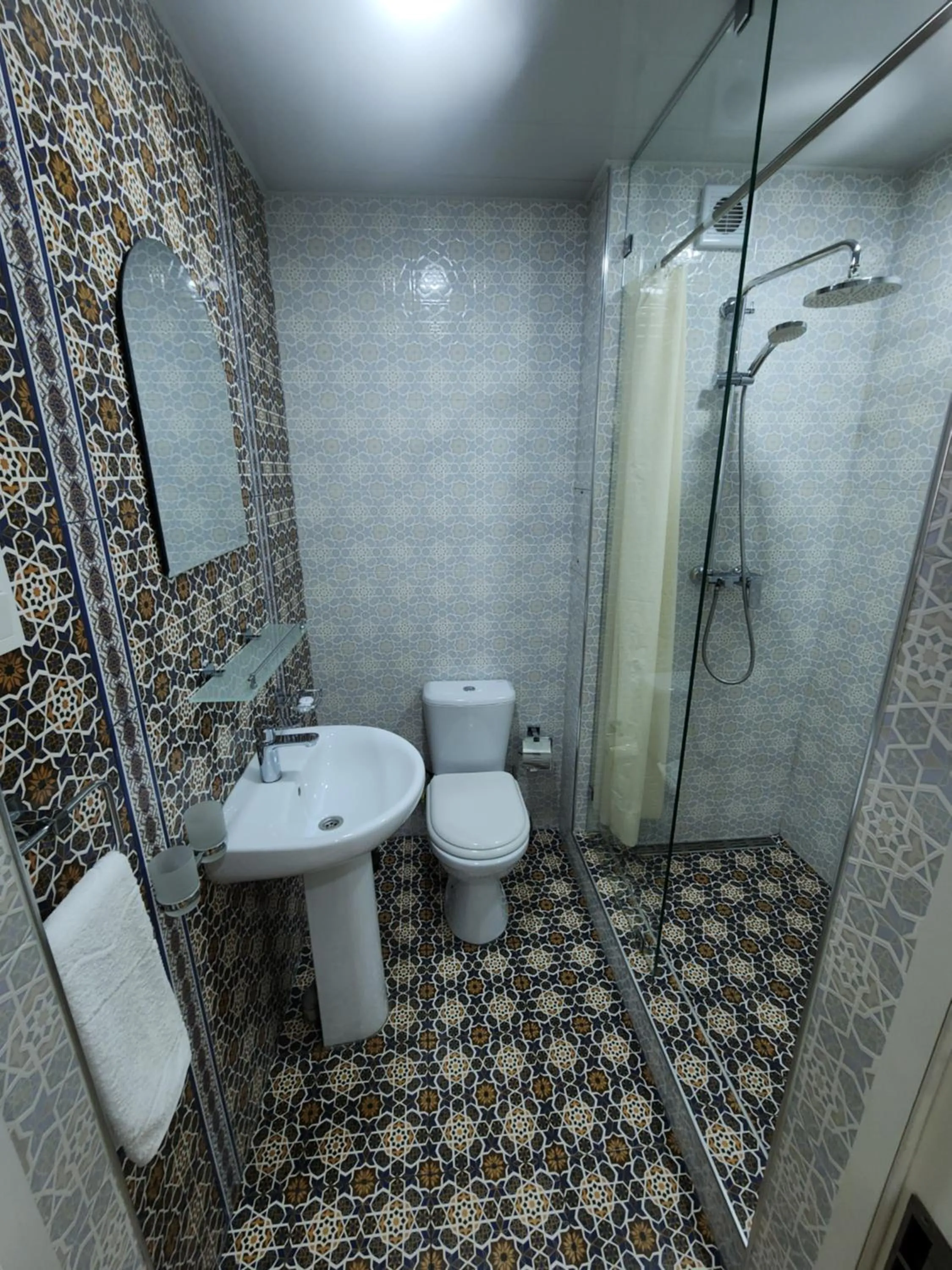 Inner courtyard view in Oasis Boutique