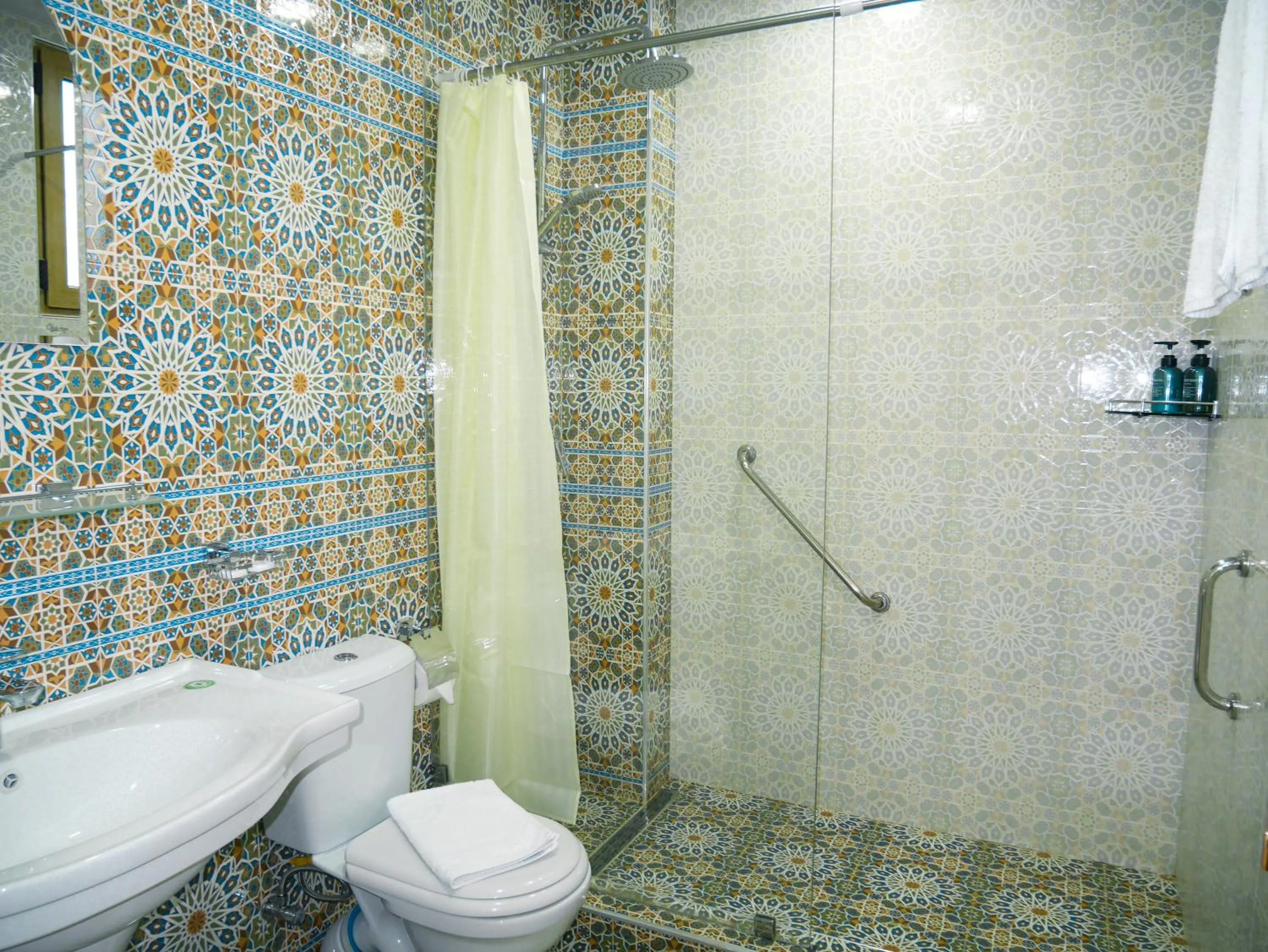 Shower in Oasis Boutique